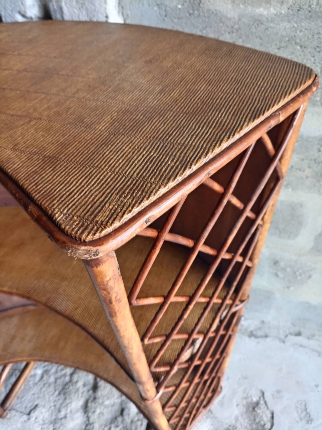 Vintage rattan bar