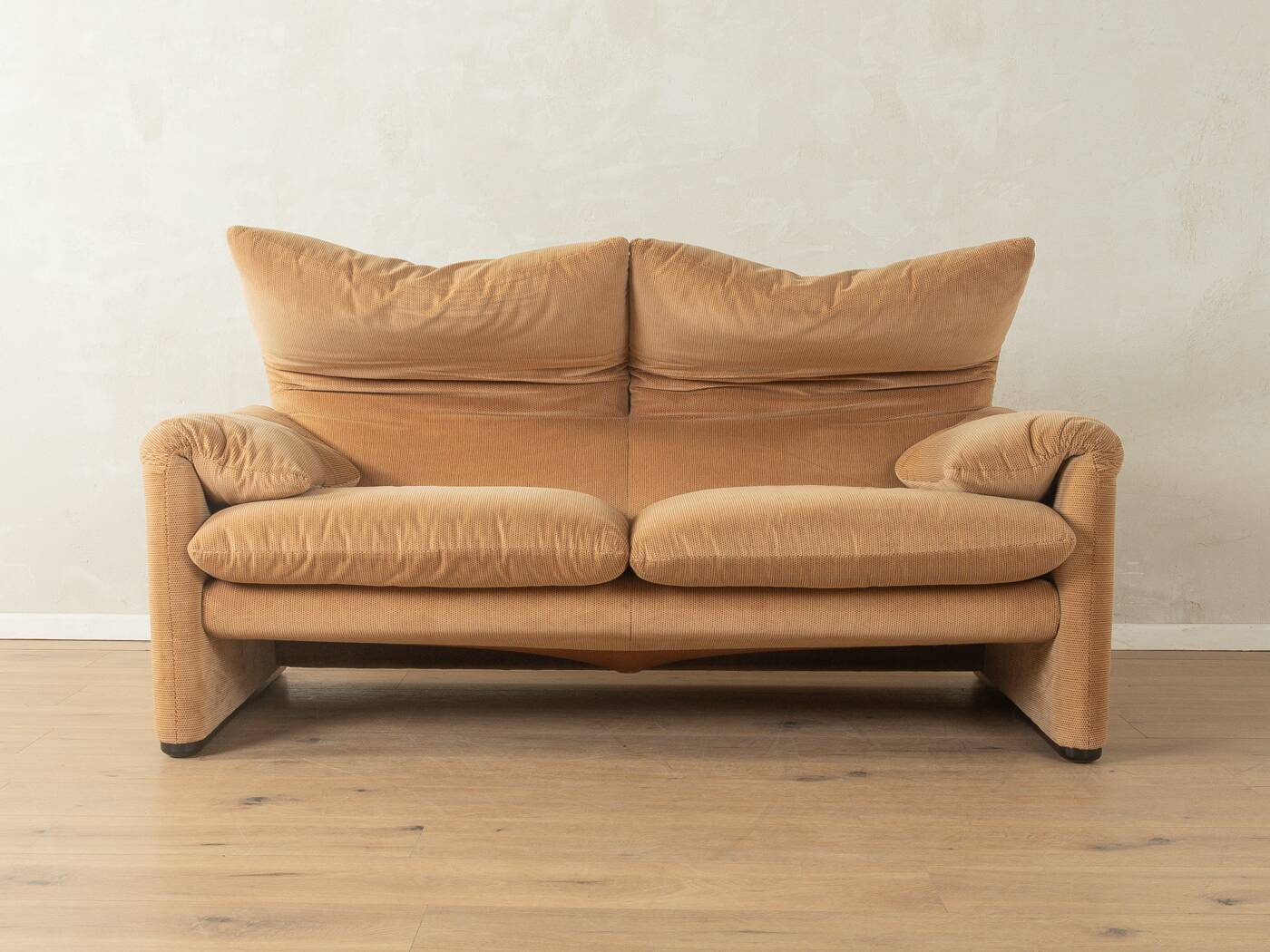 675 Maralunga sofa by Vico Magistretti for Cassina, 1970s