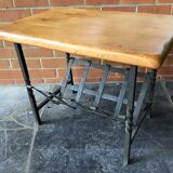 Coffee table or end of sofa making review holders in oak and wrought iron