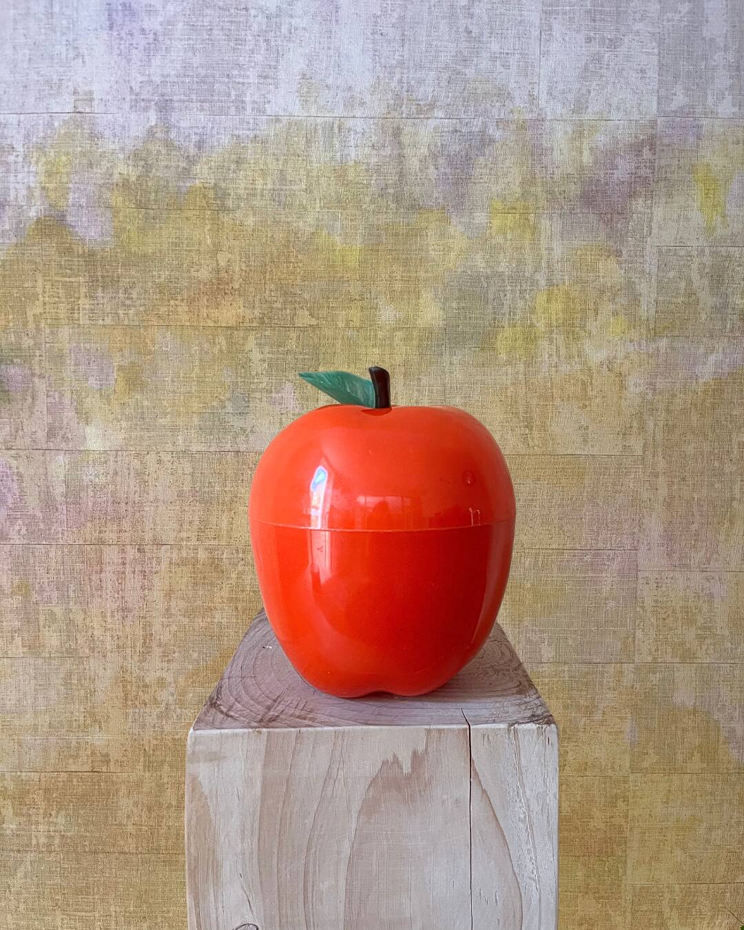 Vintage orange ice cream cone – 70s