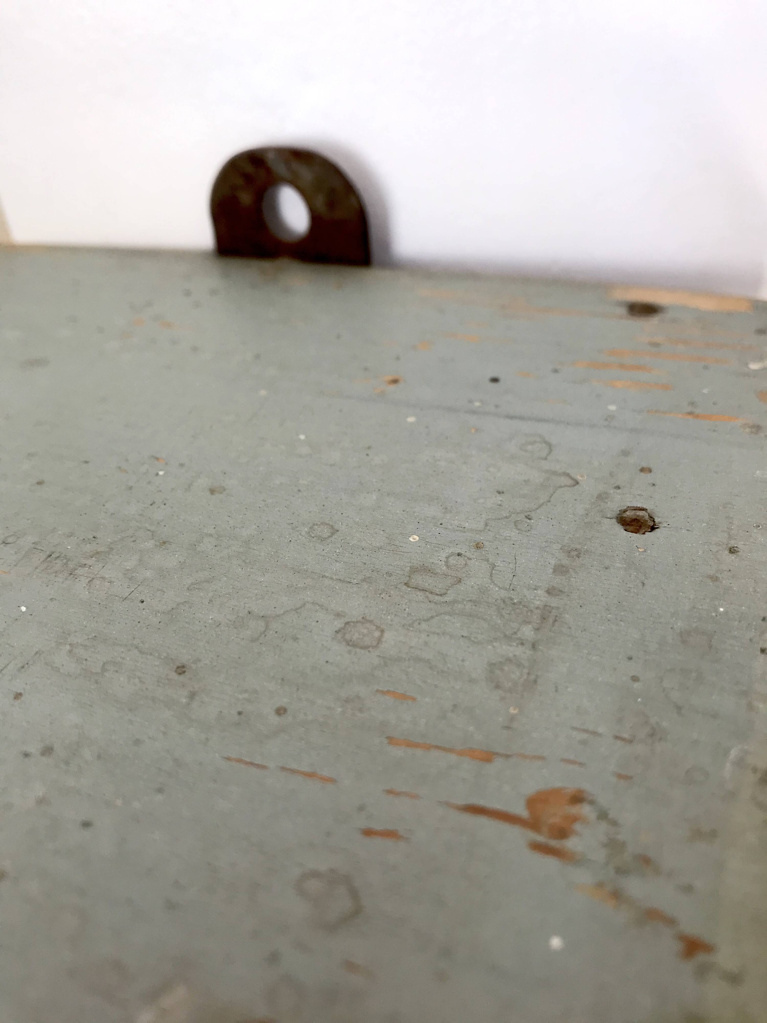 Patinated wooden kitchen end