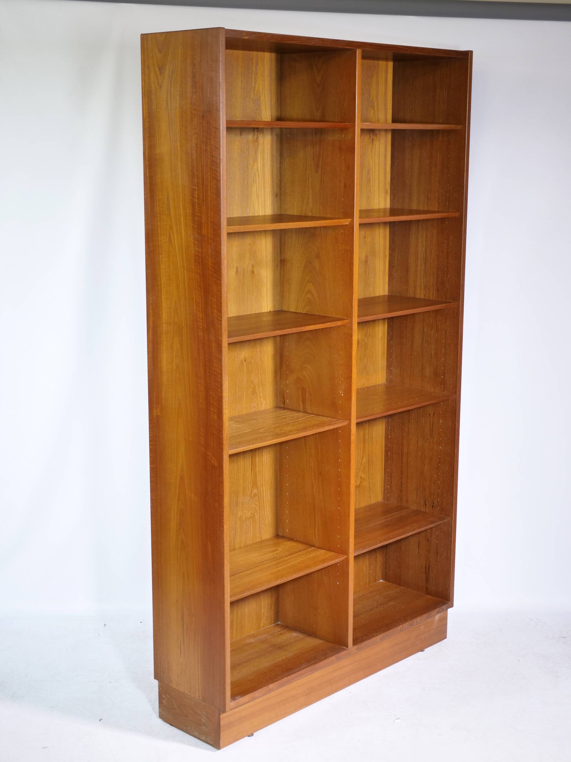 Mid-Century Design Teak Bookcase by Poul Hundevad, Denmark, 1960s