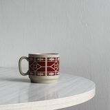 3 retro beige ceramic mugs with geometric patterns