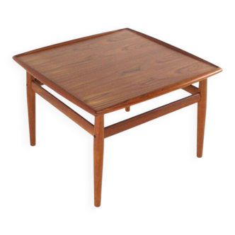 Grete Jalk for Glostrup coffee table danish design in teak