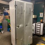 Double metal cloakroom cabinet