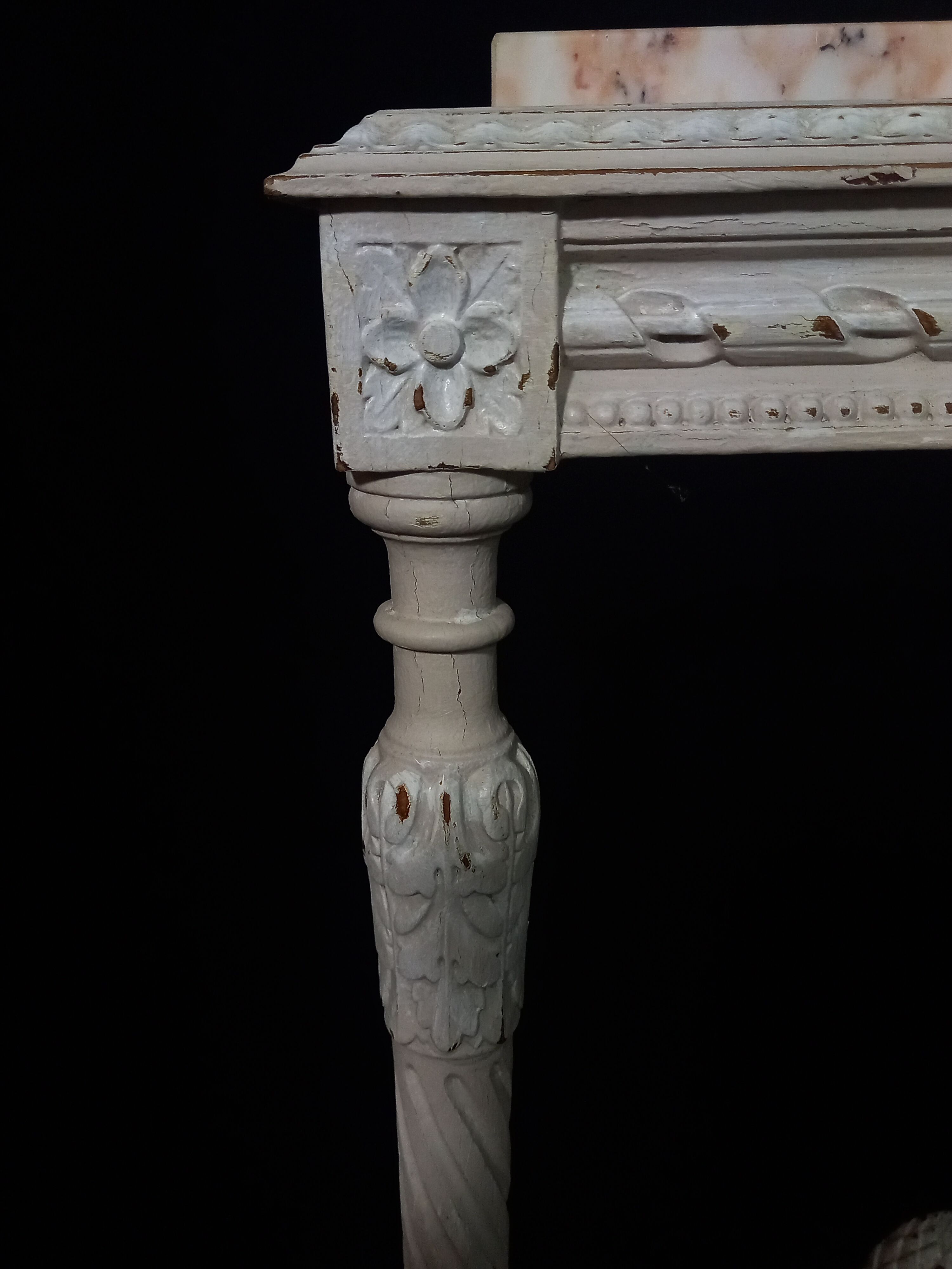 White wall lamp console Louis XVI style with pink marble top