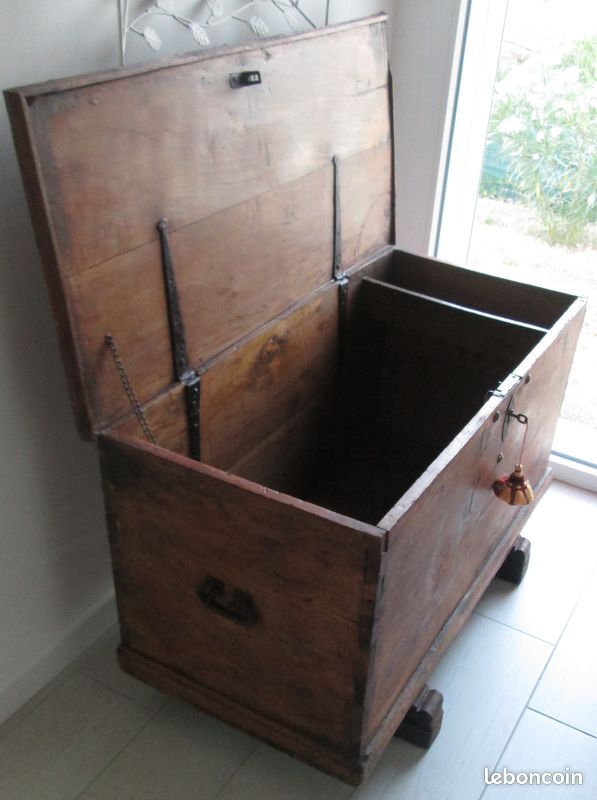 Coffre ancien