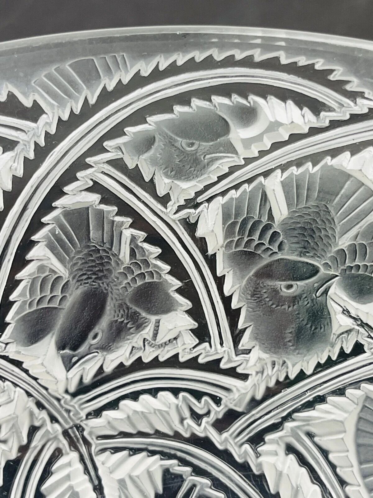 Lalique crystal bowl model Pinsons