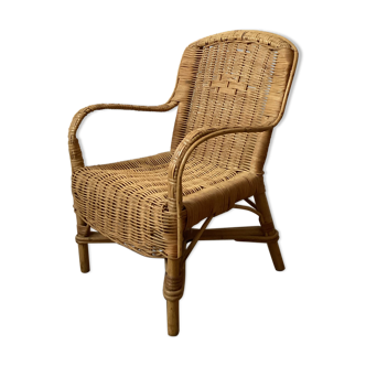 Children's chair in woven wicker
