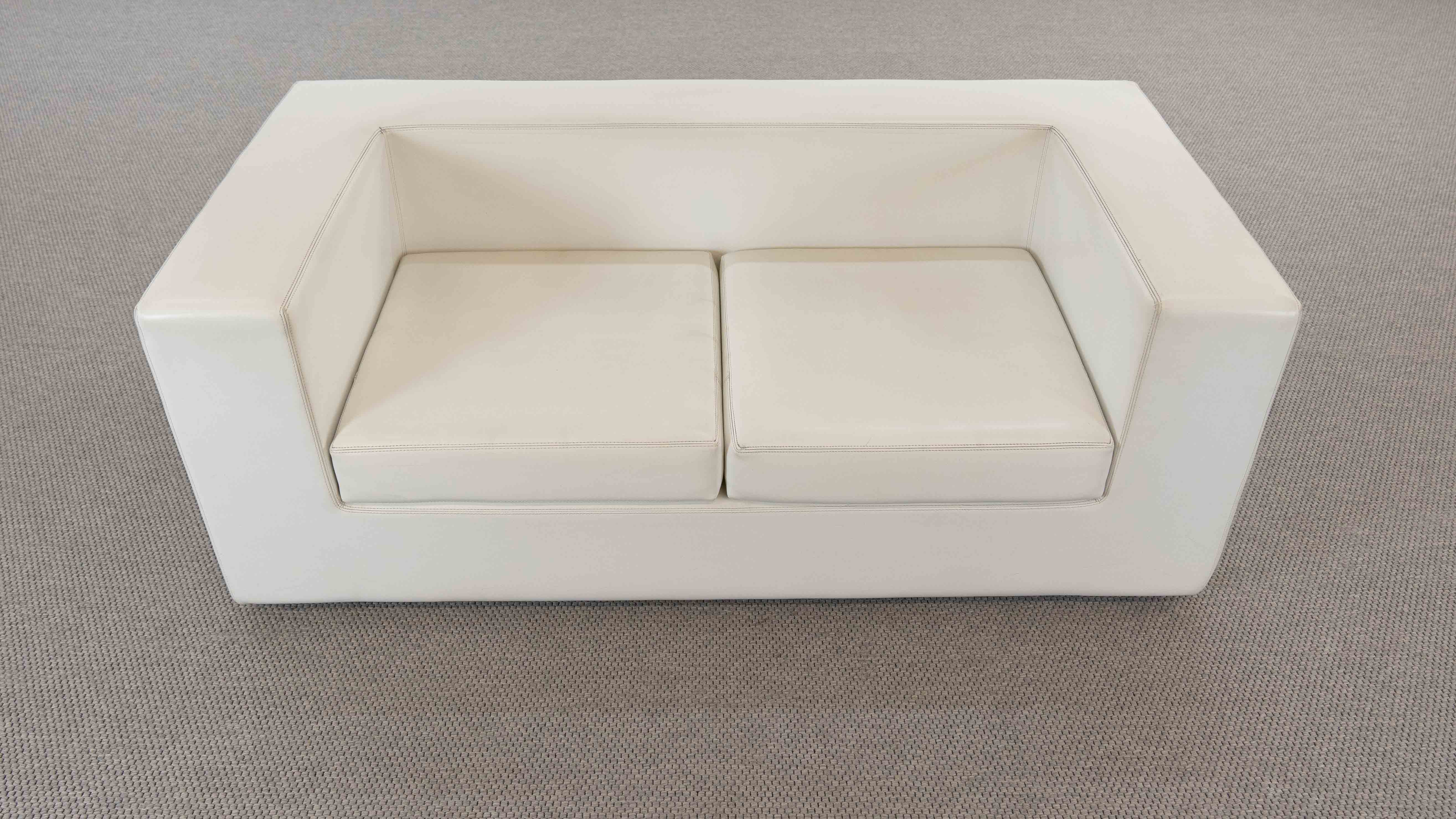 Throw Away Sofa by Willie Landels for Zanotta 1965 in white vinyl