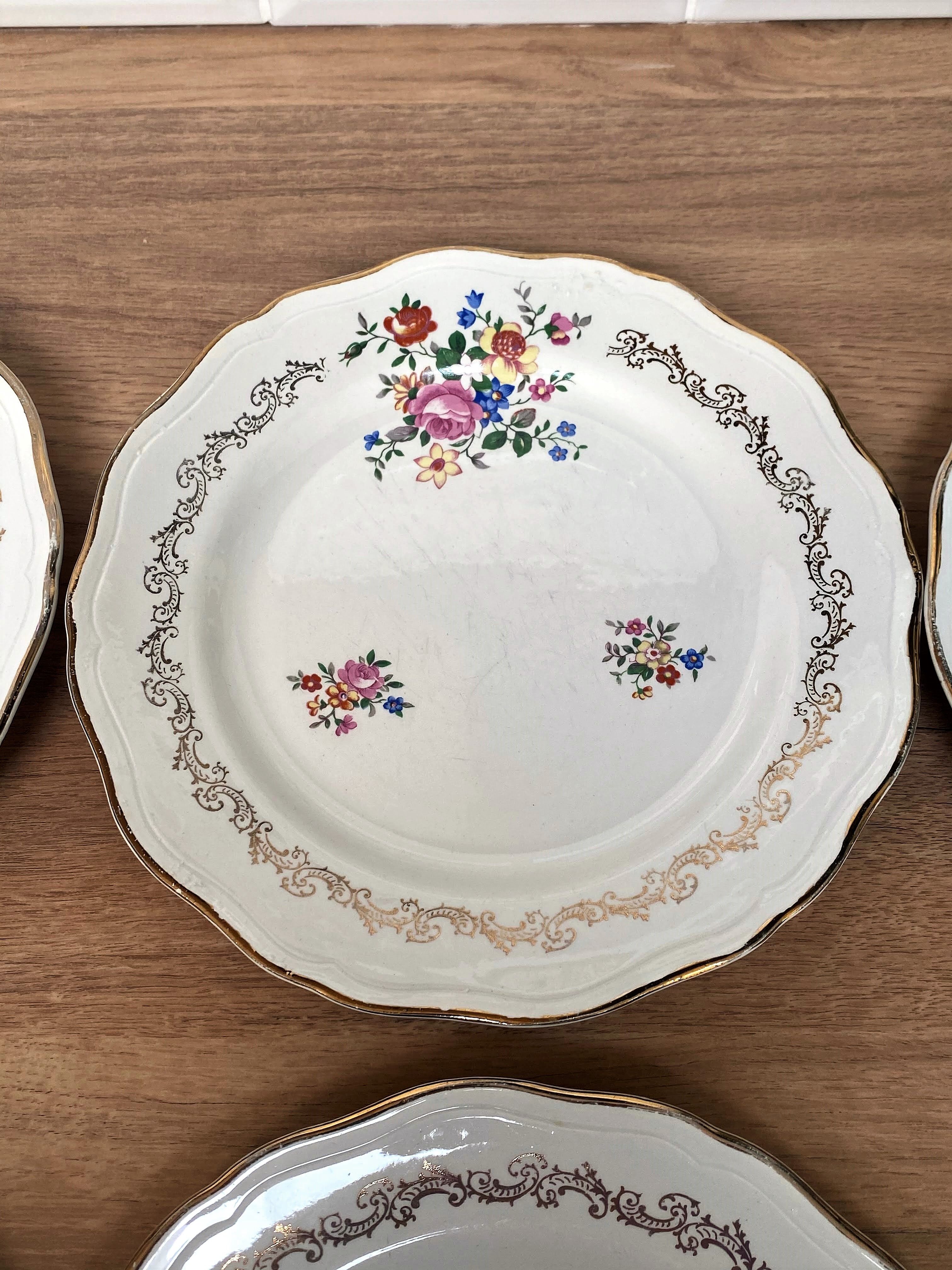 Set of 6 Flat Plates the Almond