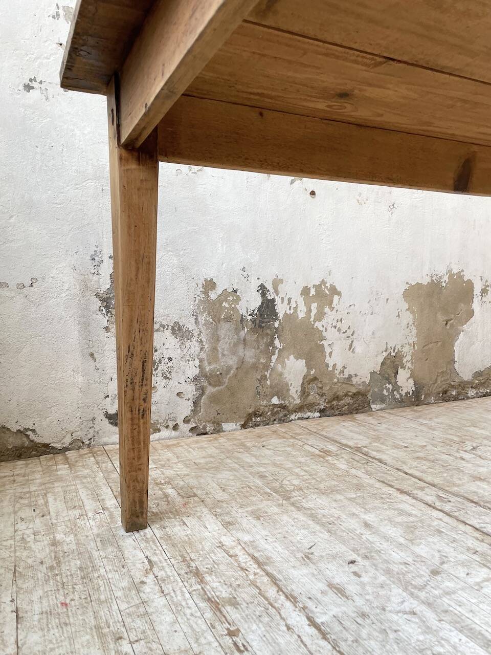 Farmhouse table with spindle legs in oak and pine, 2.5m