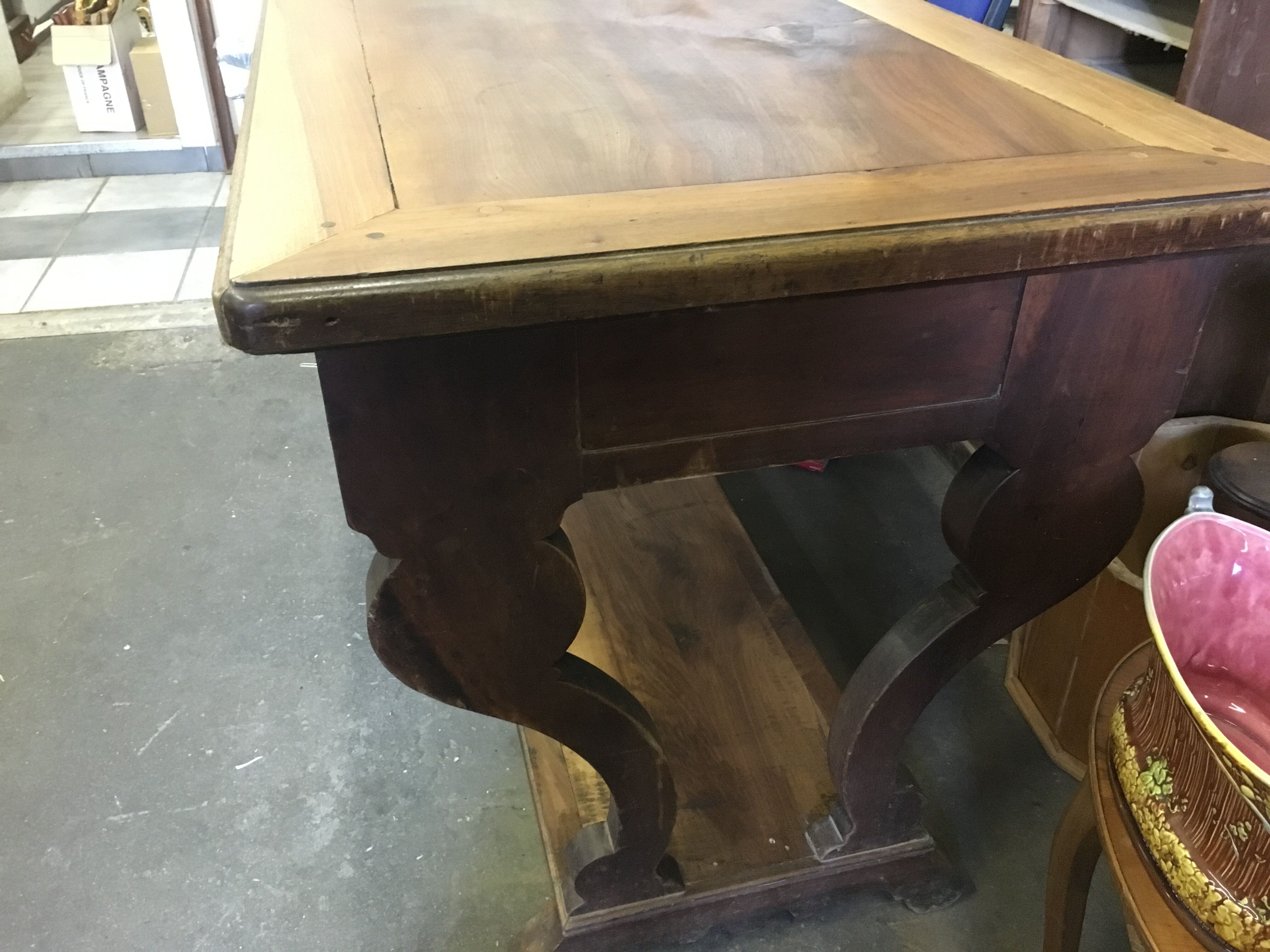 Walnut table draper XIX century