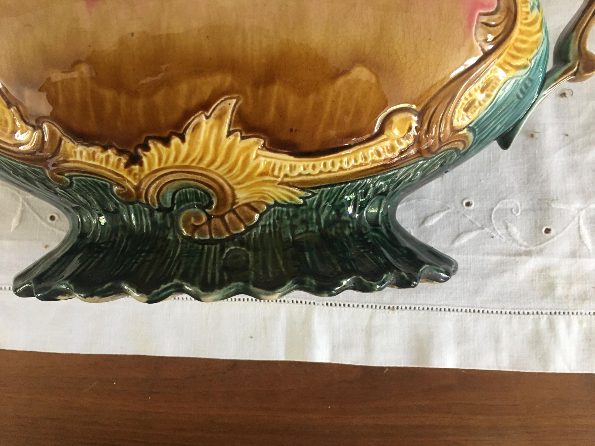 Art Nouveau planter barbotine Majolica 19th