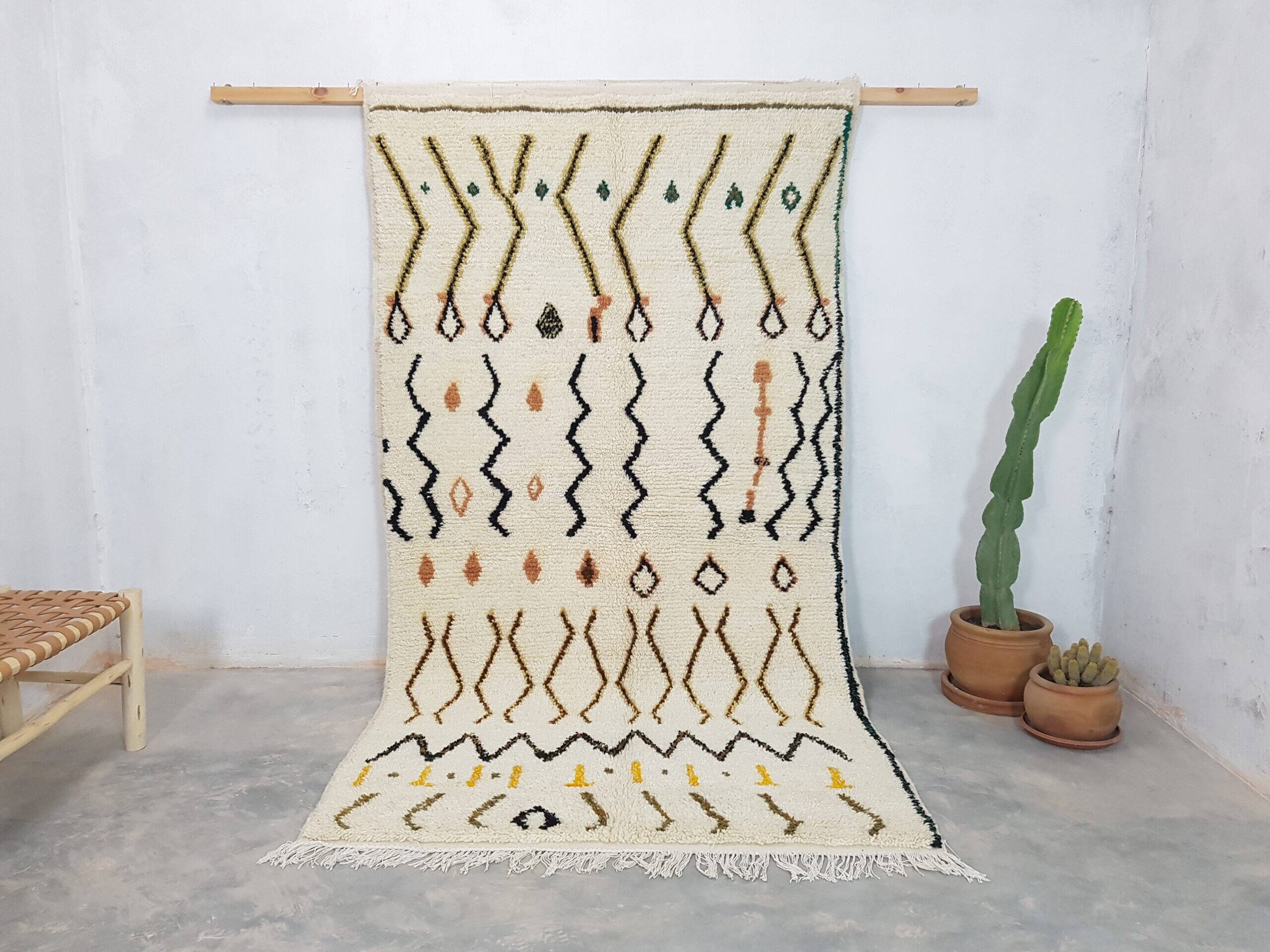 Moroccan Berber rug 258 x 141 cm Azilal wool rug