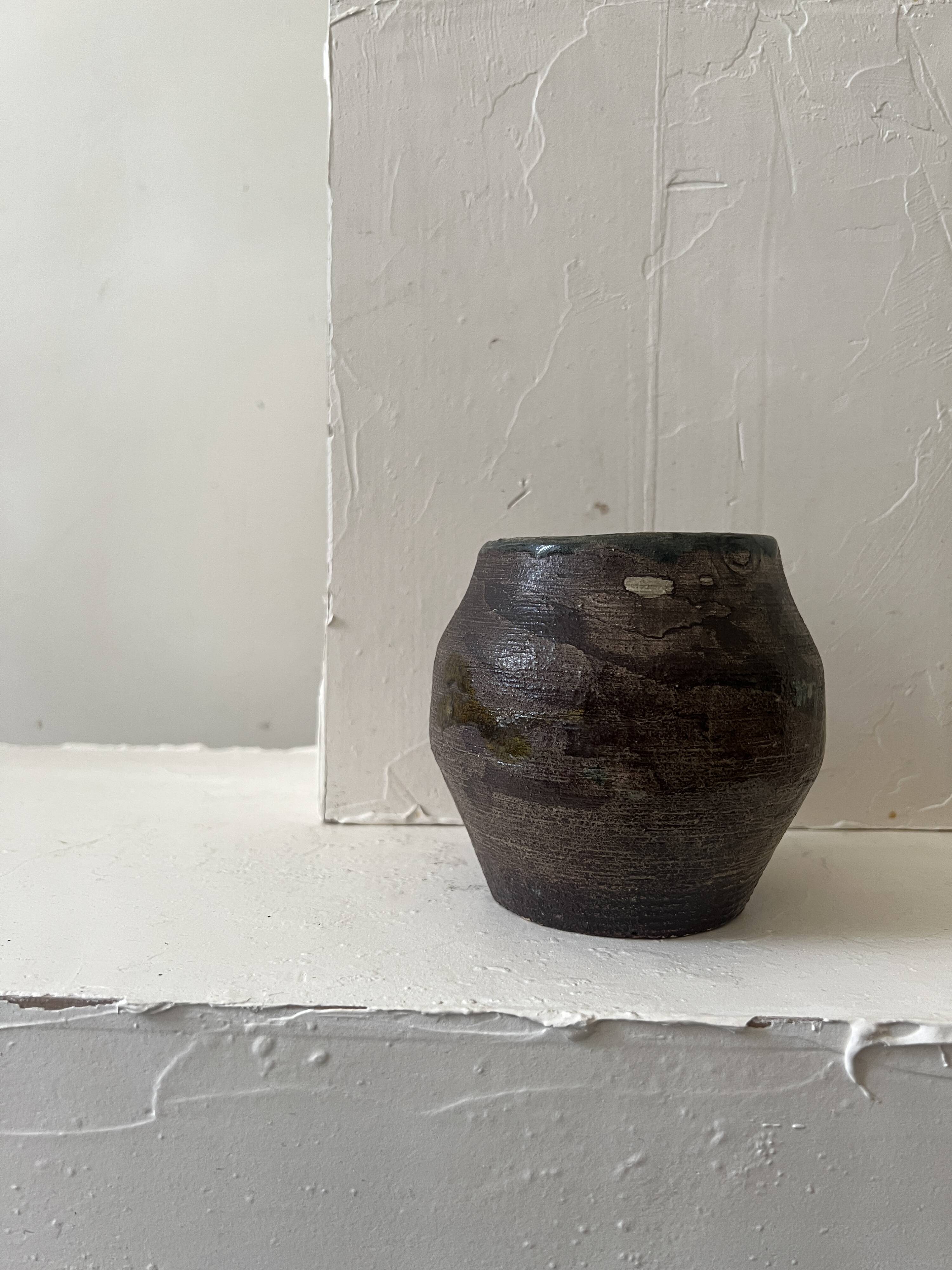 Vase céramique d'atelier en gres à décor abstrait et signé