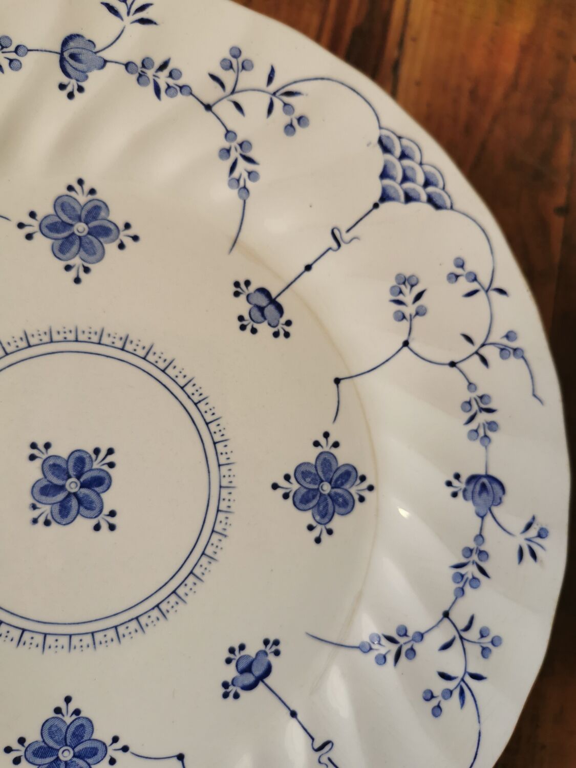 Assiettes plates vintage Myott Finlandia