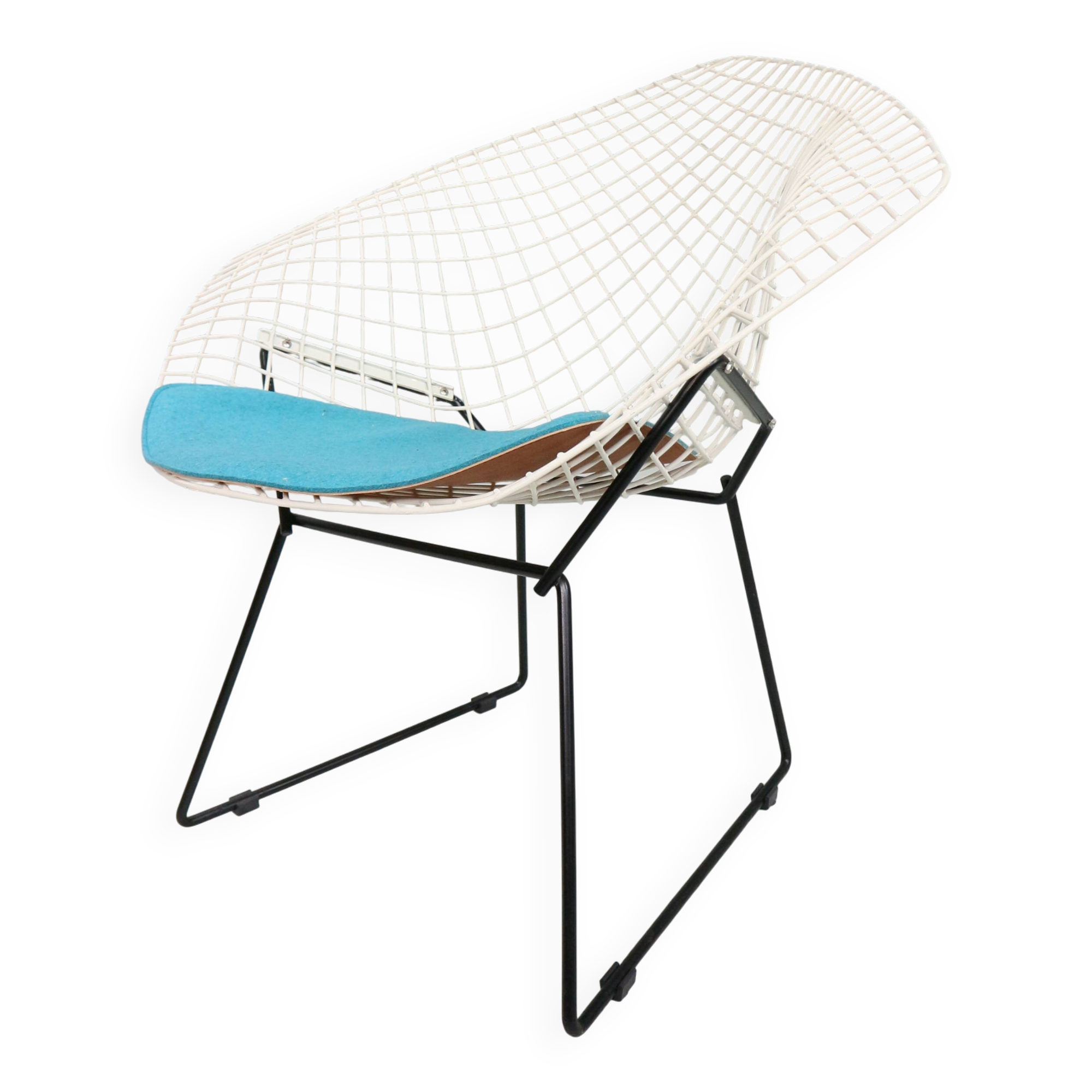 Diamond chair by Harry Bertoia in white & black metal and new blue seating