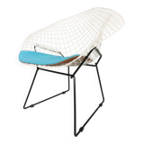 Diamond chair by Harry Bertoia in white & black metal and new blue seating