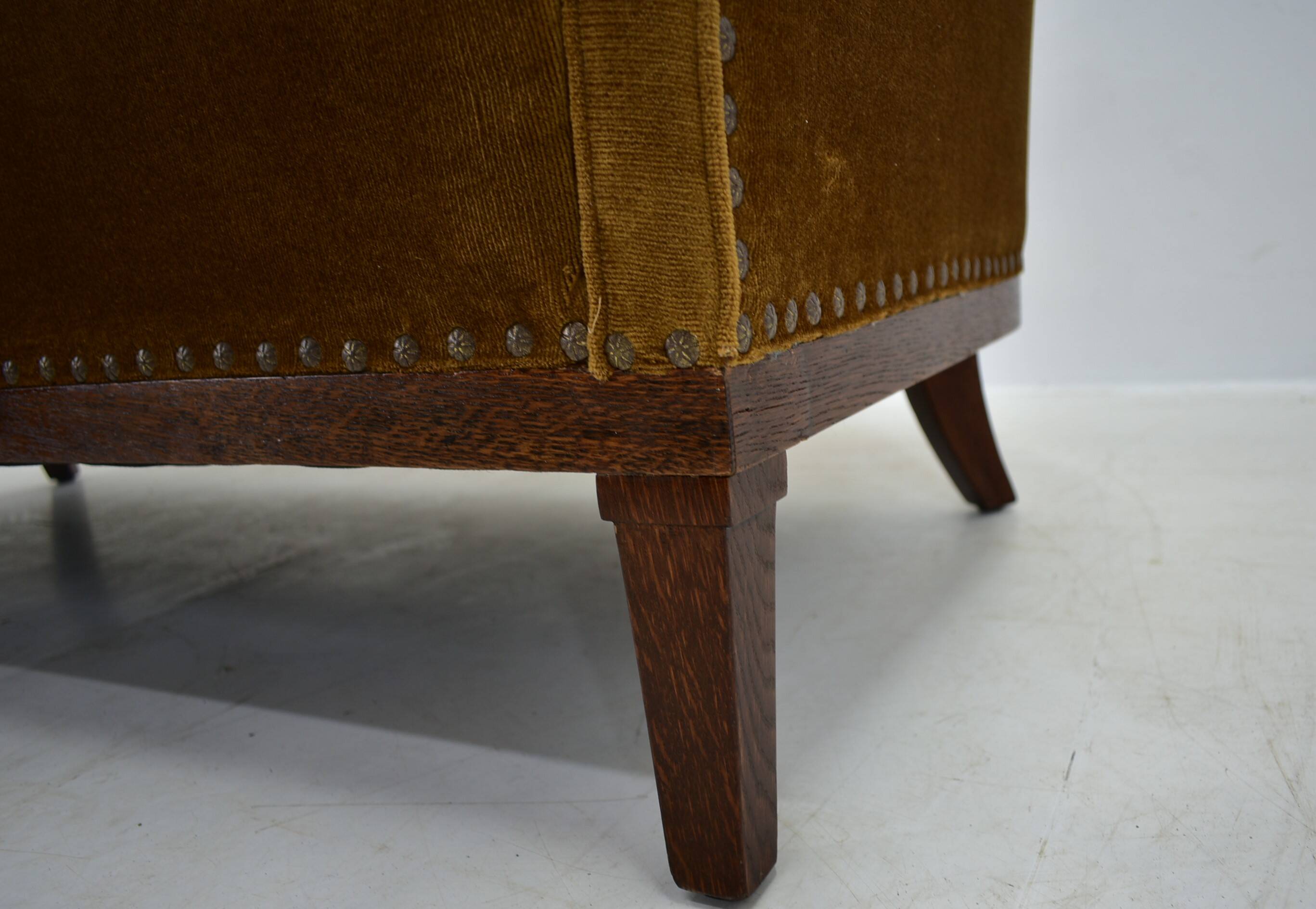 1930s Art Deco sofa, Czechoslovakia