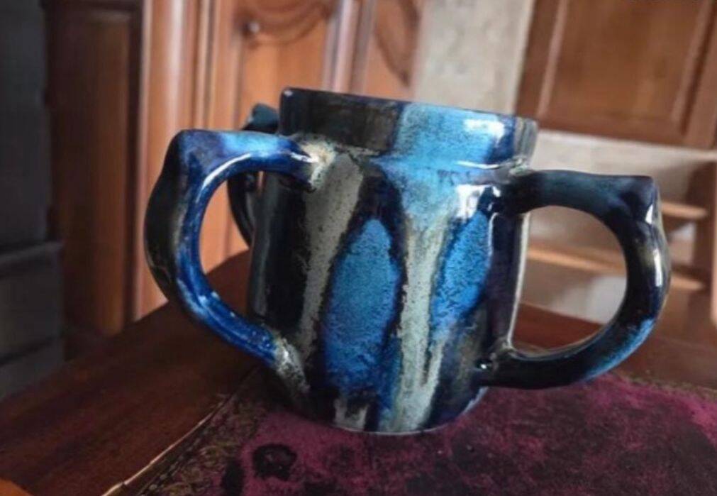 Sylvain Hublet – sculptural ceramic with four handles, blue glazing,