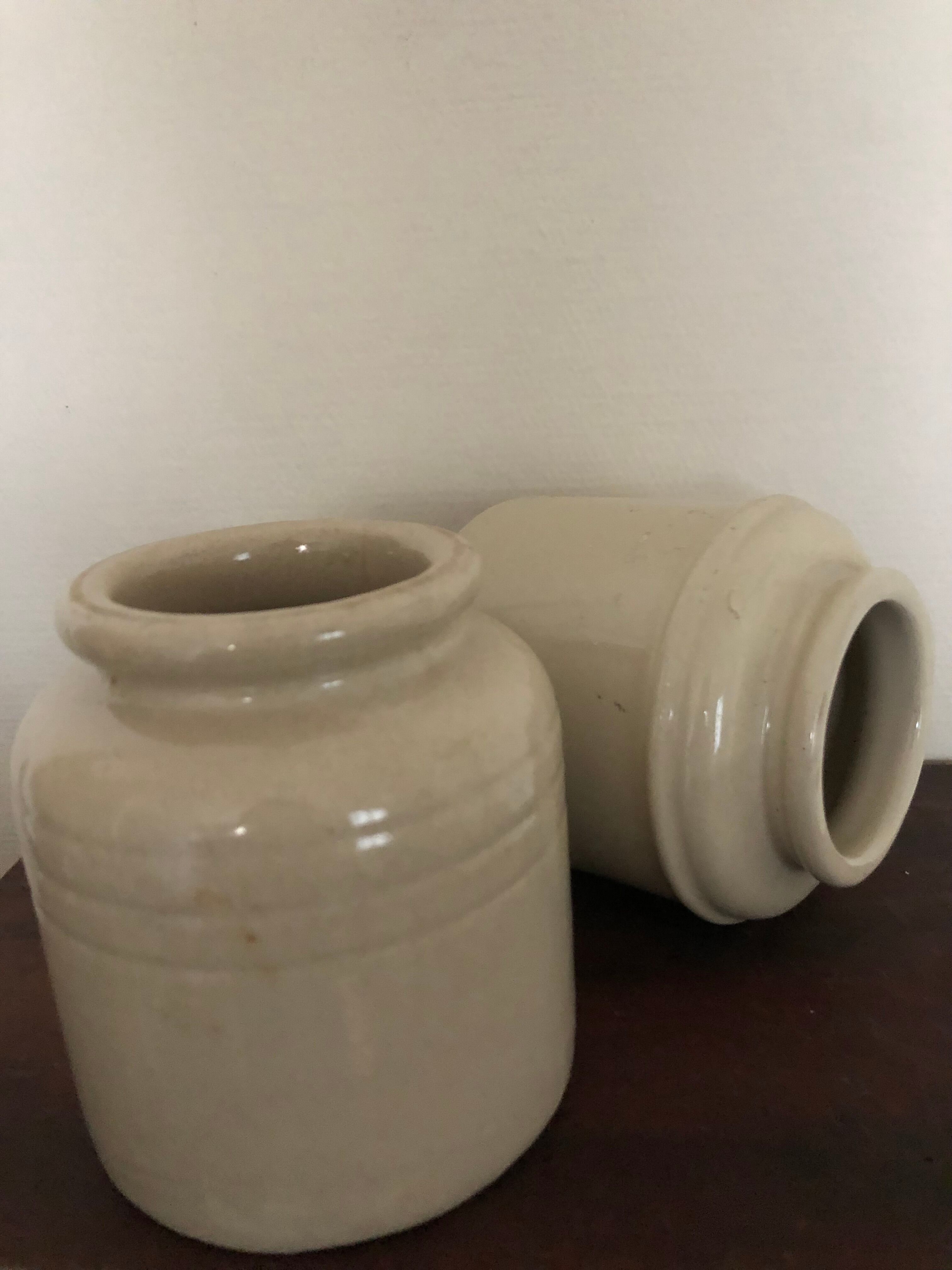 Set of two stoneware pots