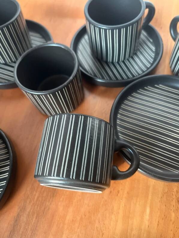 Tasses à café noir rayée blanc vintage Salins