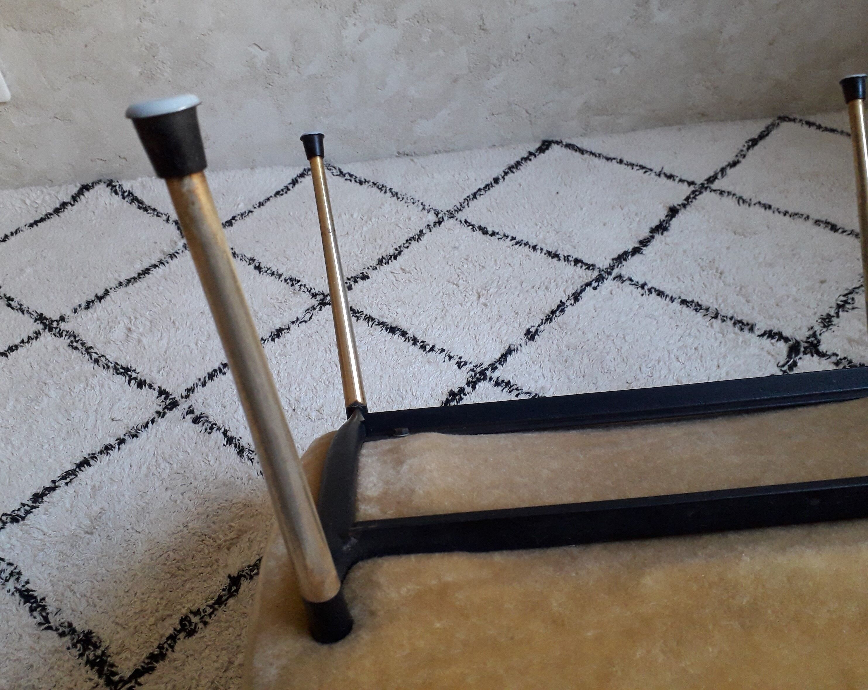 Pelfran chair, Kiss model