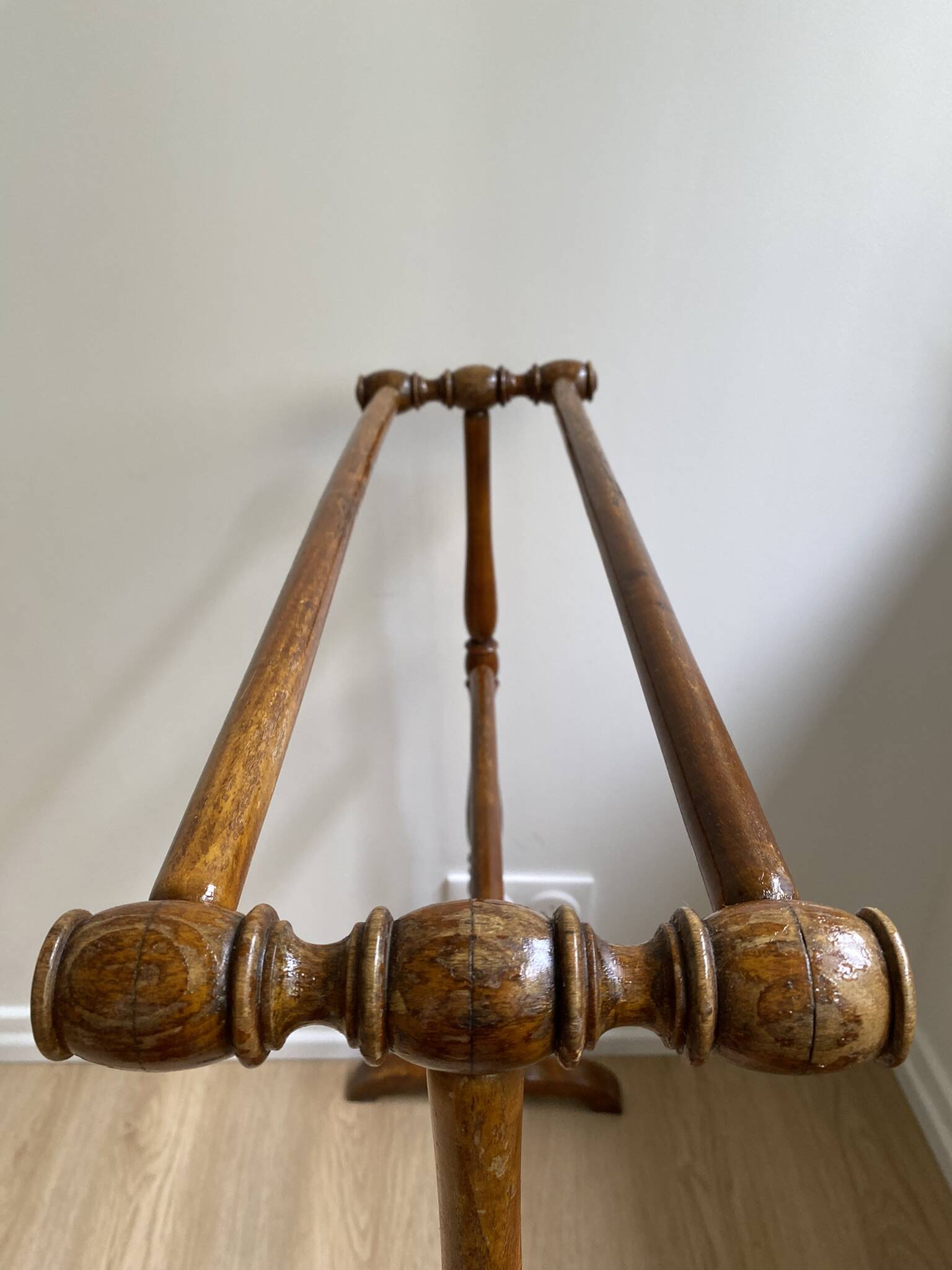 Vintage turned wooden towel rack