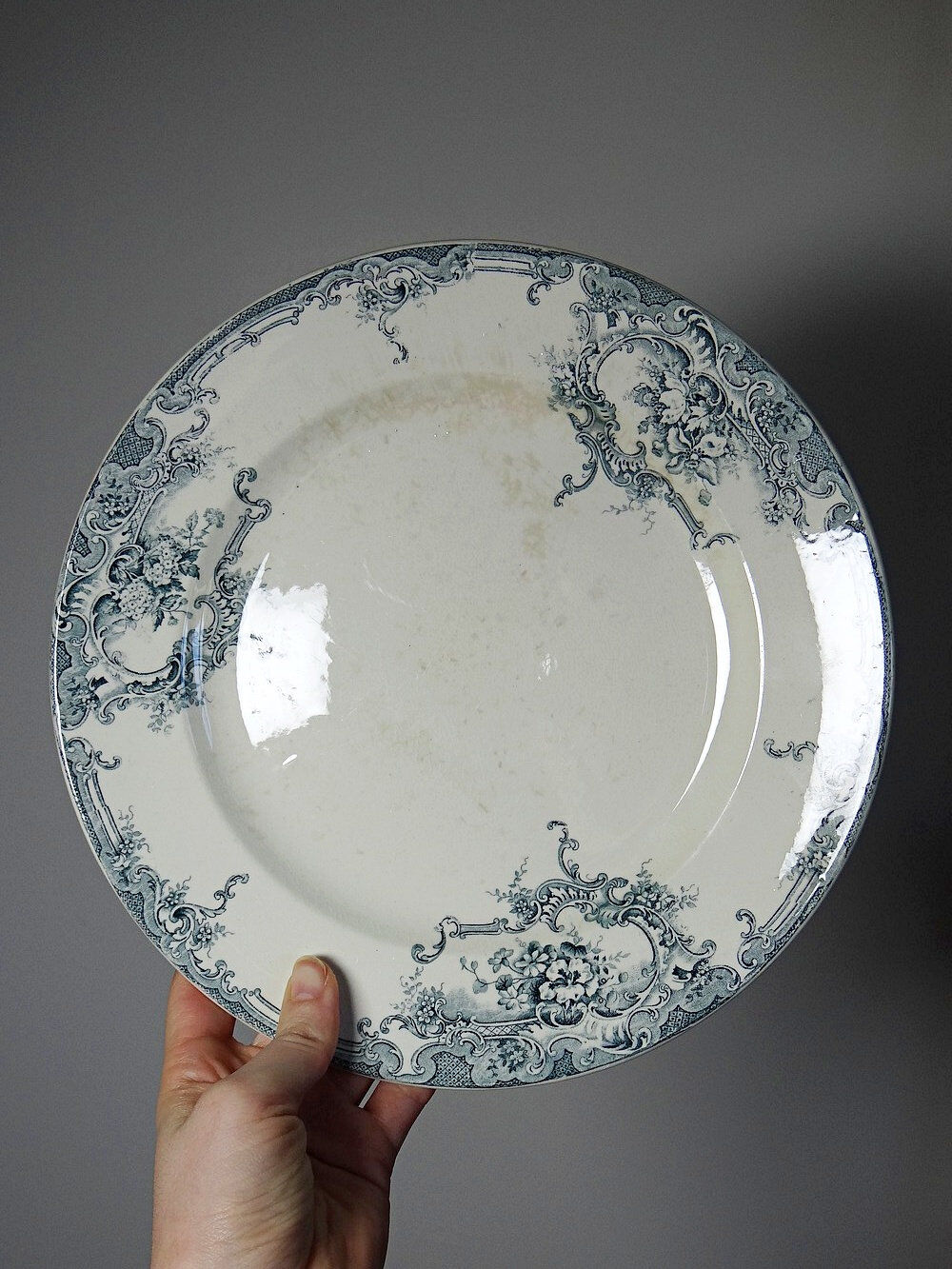 6 antique Boch Frères Keramis plates, Dauphin model, blue decoration, 19th-20th century.