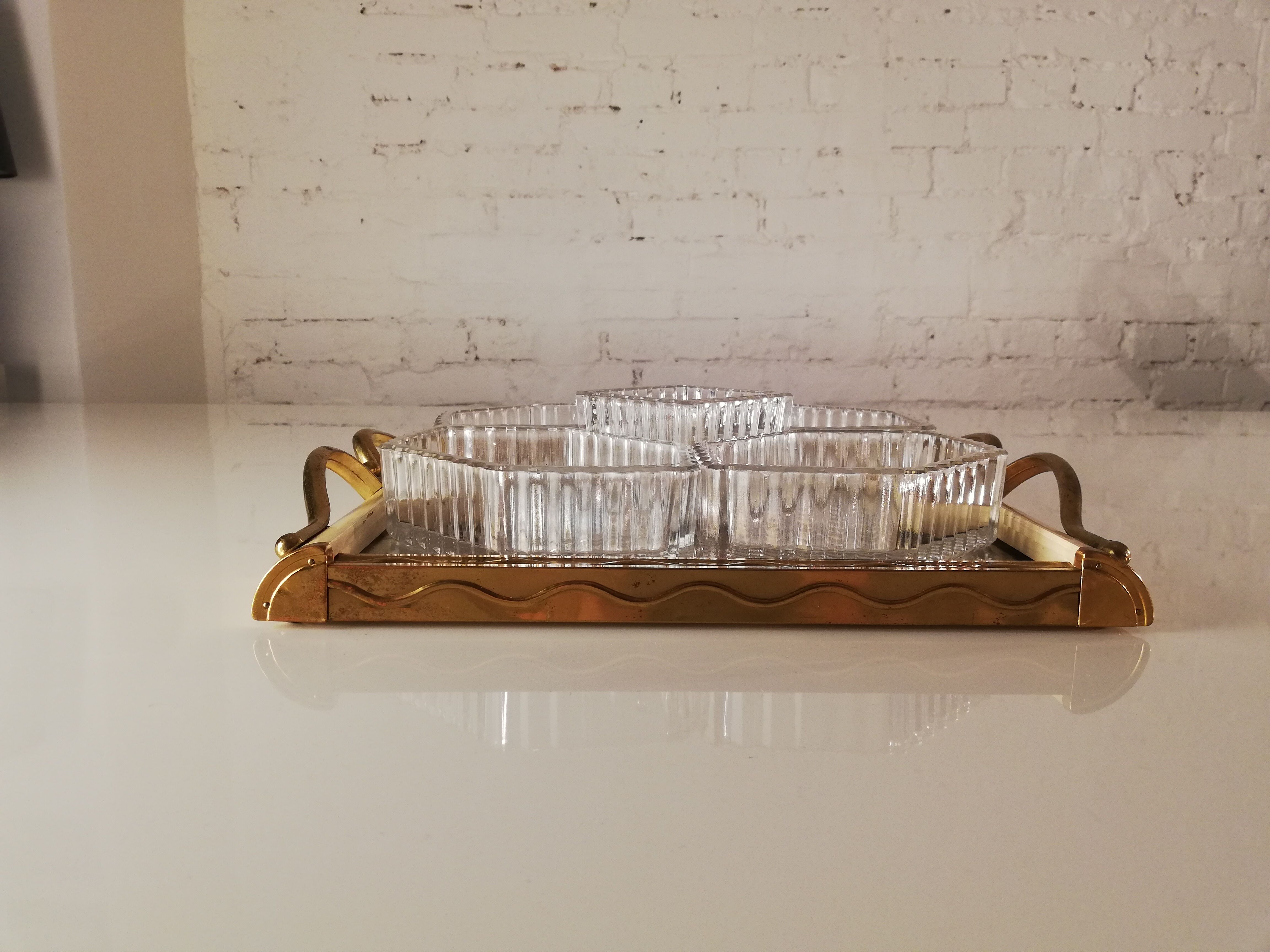 Former art deco servant