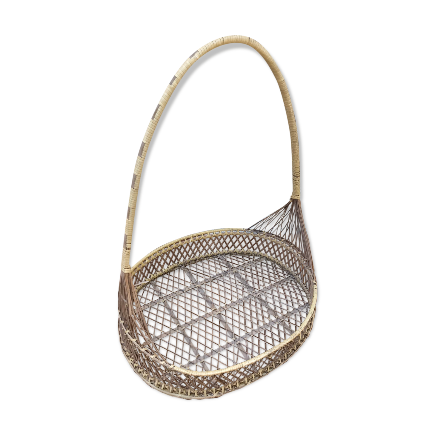 Old arttan basket