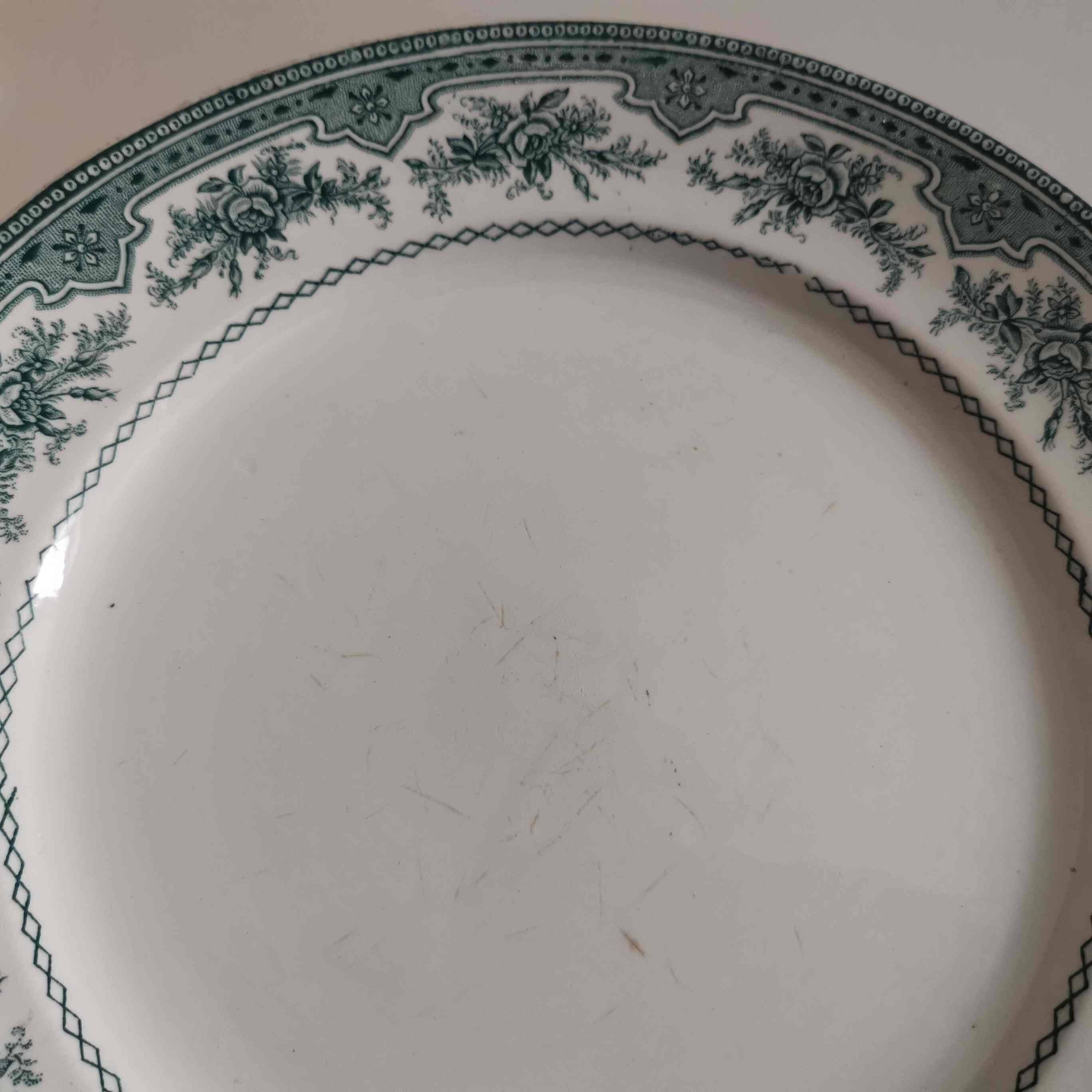 2 Moss Roses flat plates