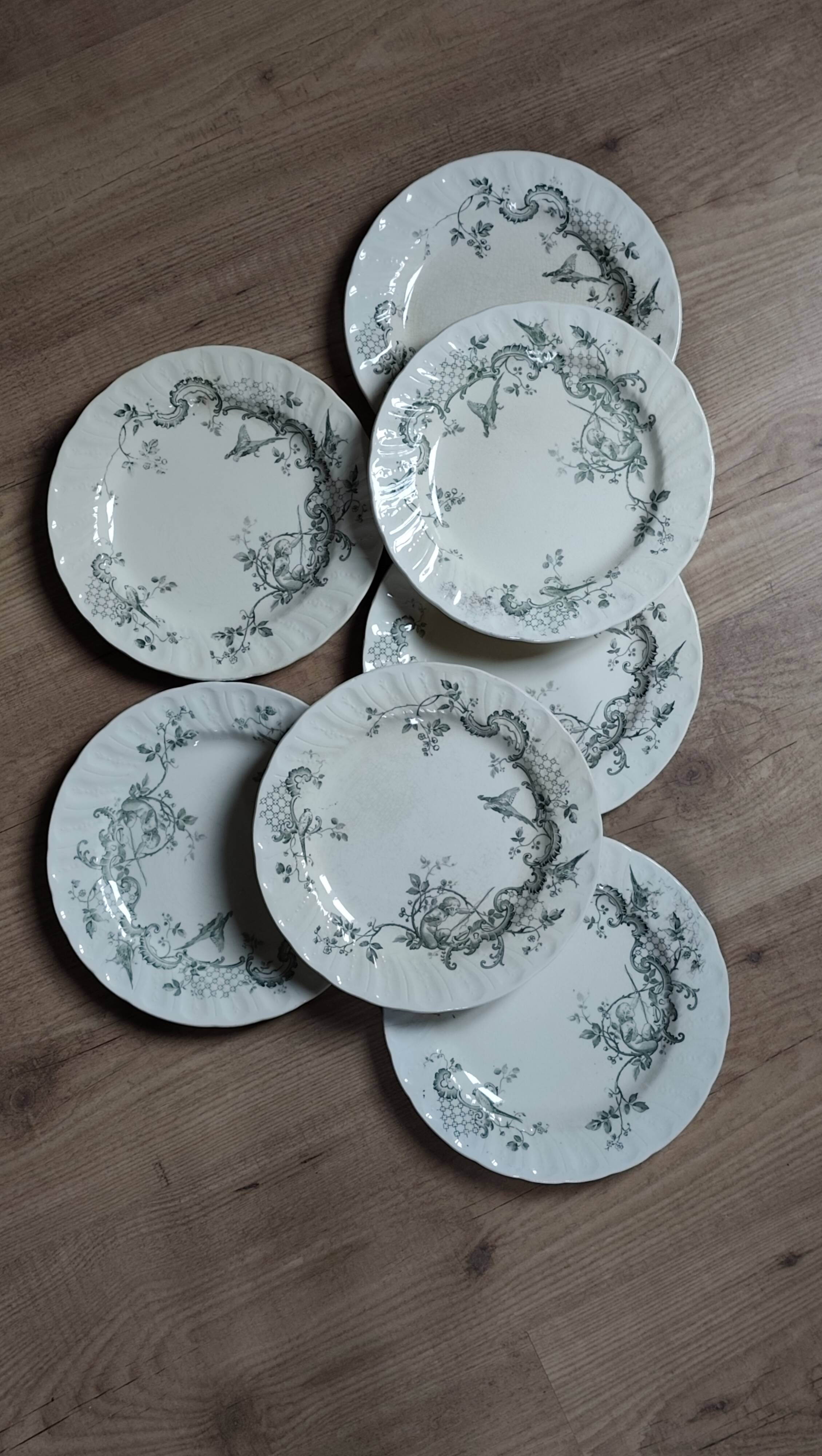 Set of 7 Lauzun Gien ironstone plates