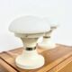 Paire de lampes champignon — Opaline blanche et métal laqué — Années 70