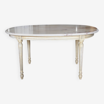 Oval marble coffee table