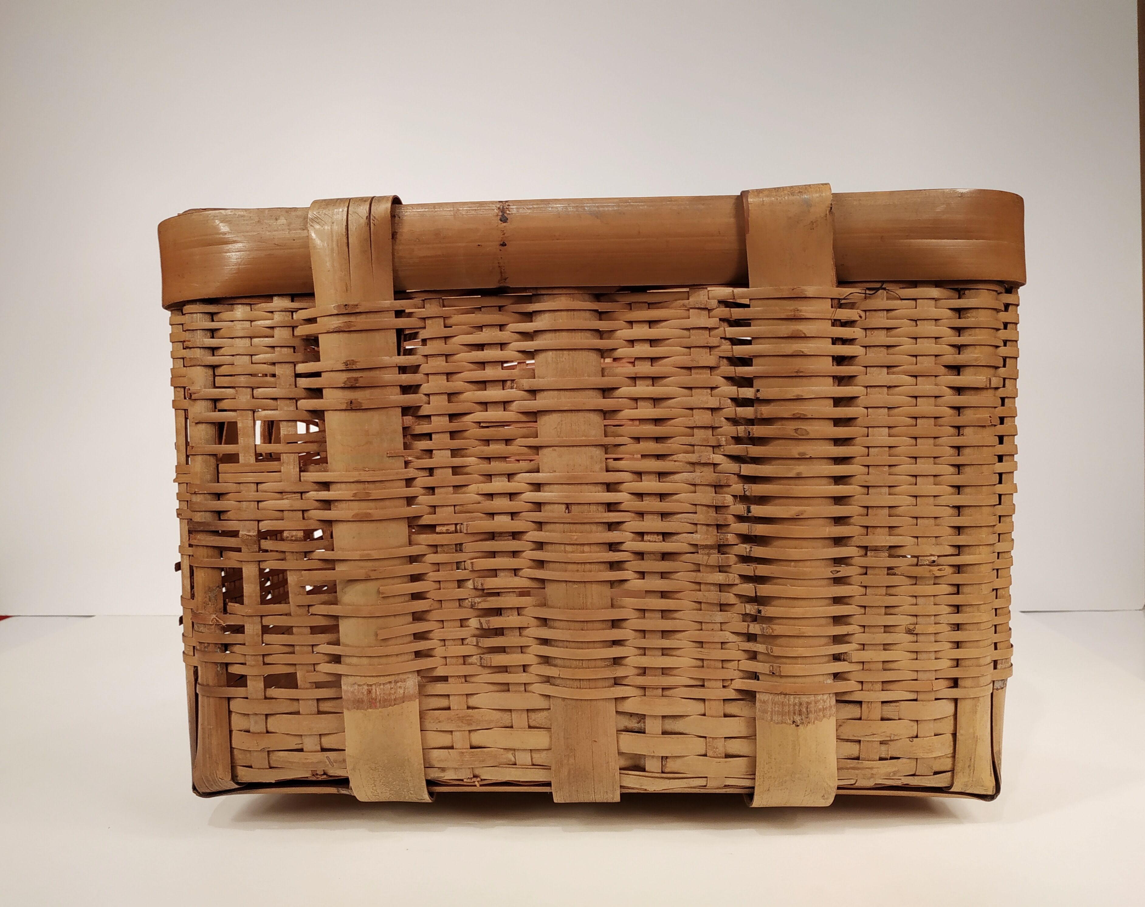 Very bamboo basket - 1900 era