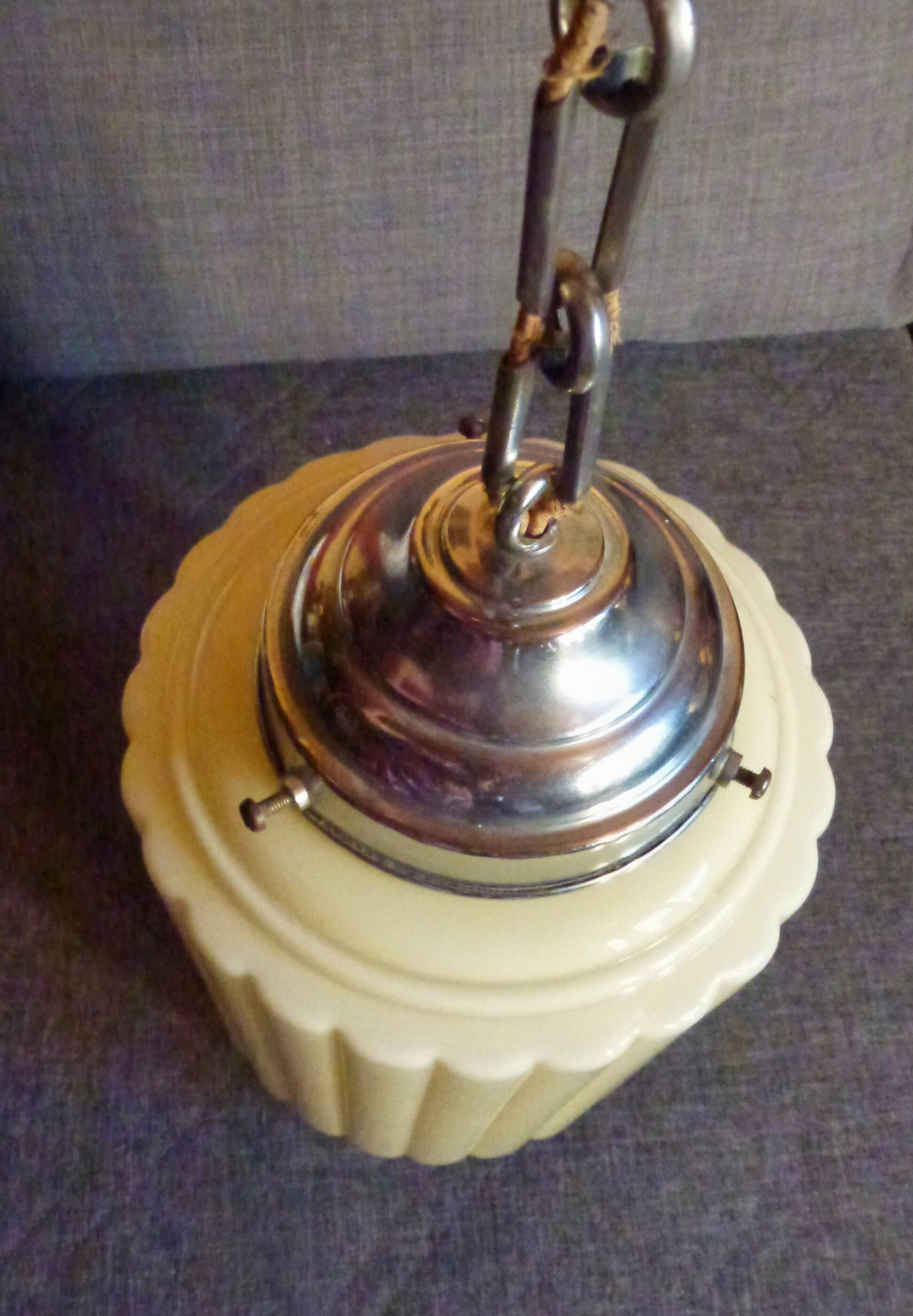 Art Deco "skyscraper" suspension
