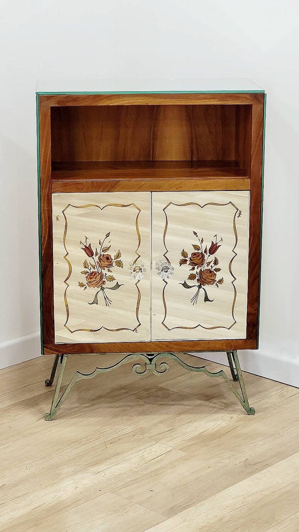 Italian furniture in Art Deco style