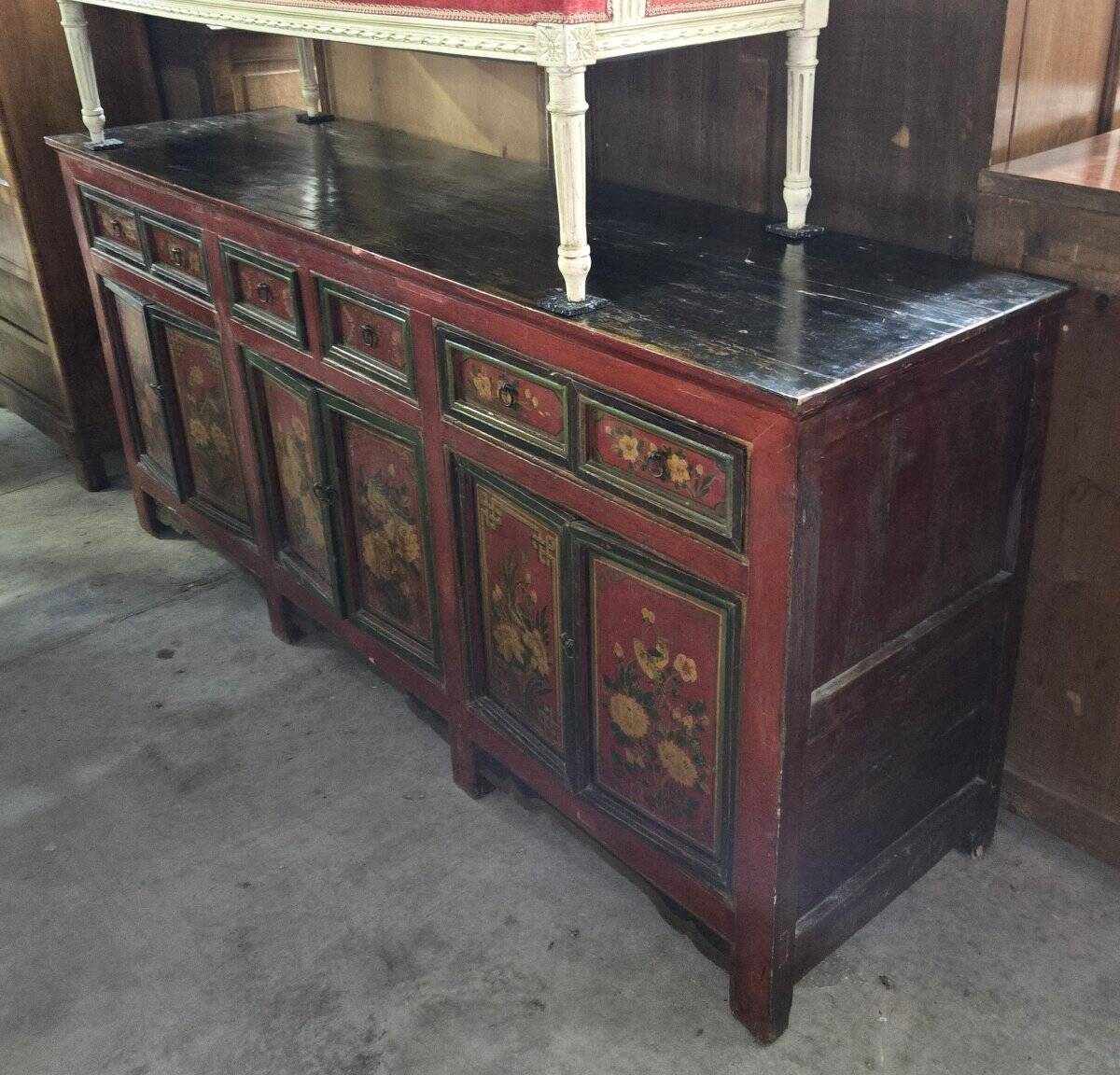 Asia 19th century: Very large lacquered wooden enfilade.