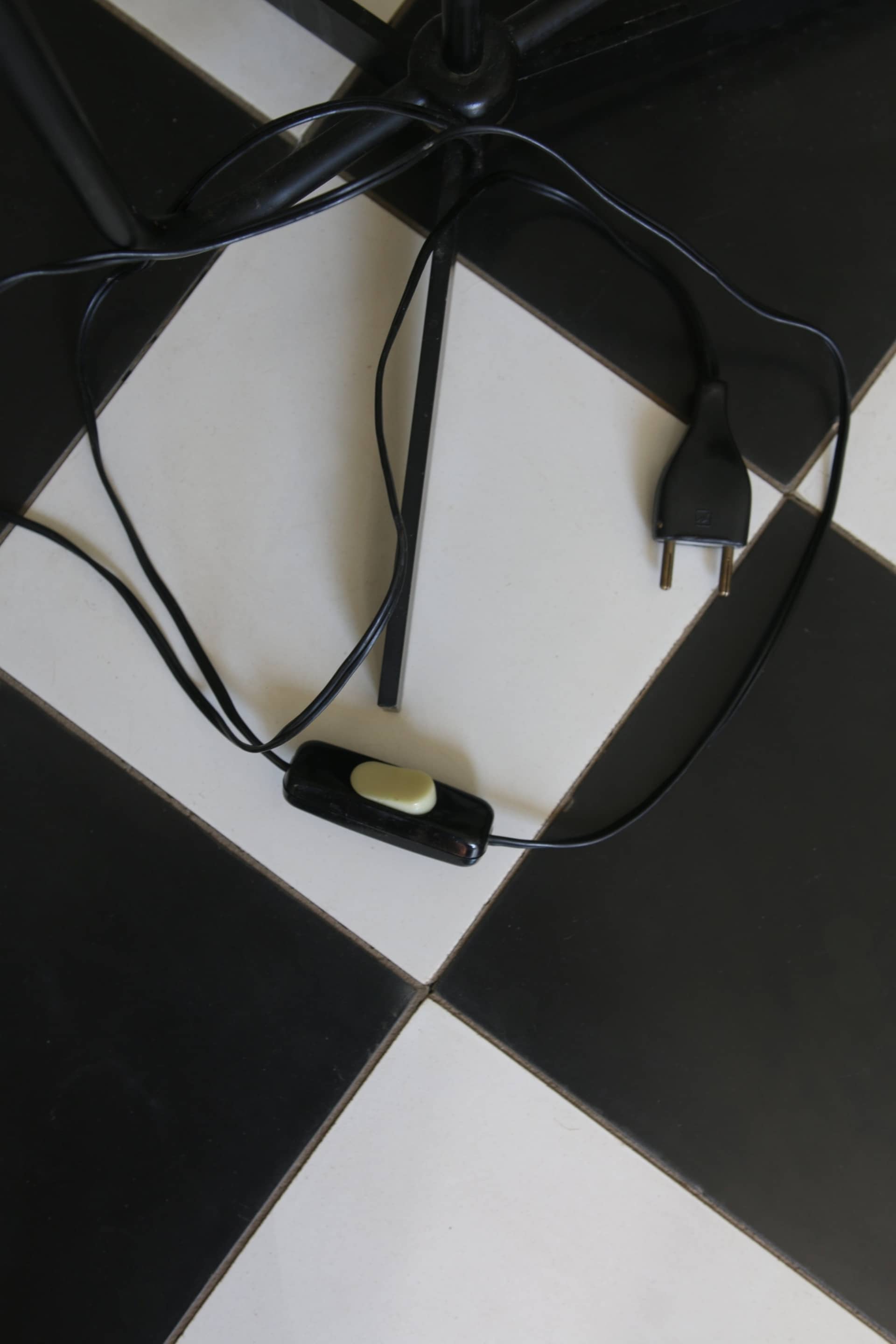 Vintage 3-light floor lamp, Arlus style, Art Deco spirit, 1950s.