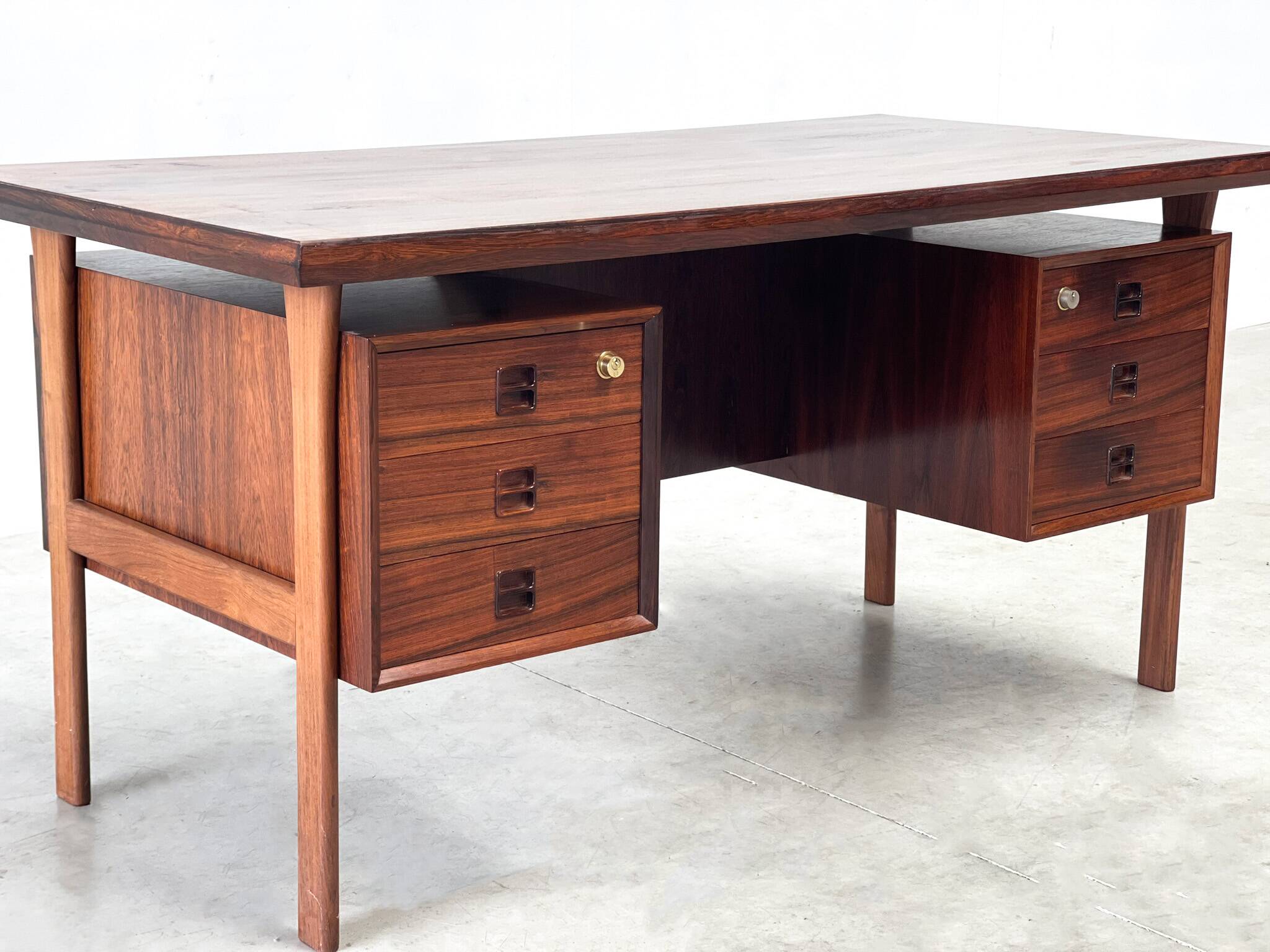Arne Vodder Rosewood double sided desk