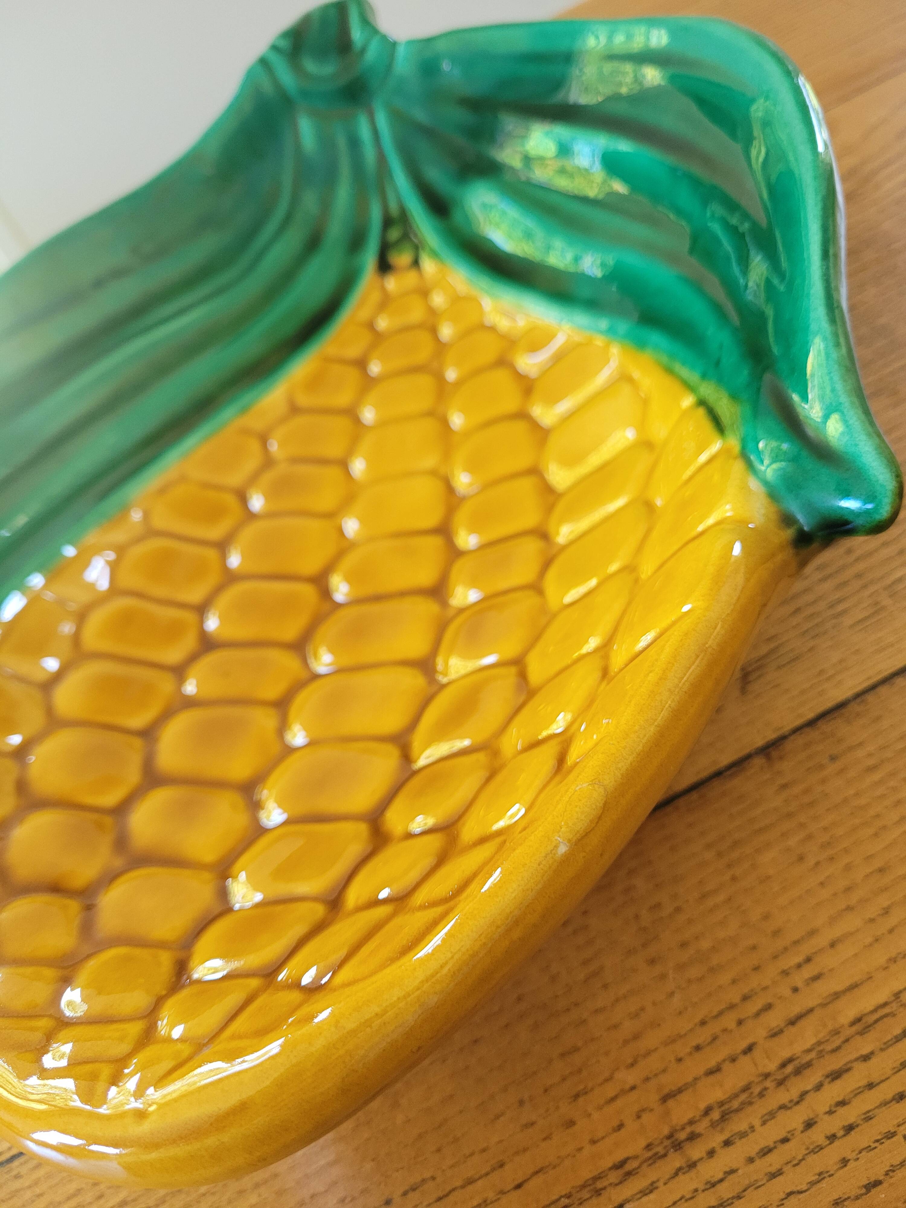 Large fruit dish/bowl in Vallauris slip