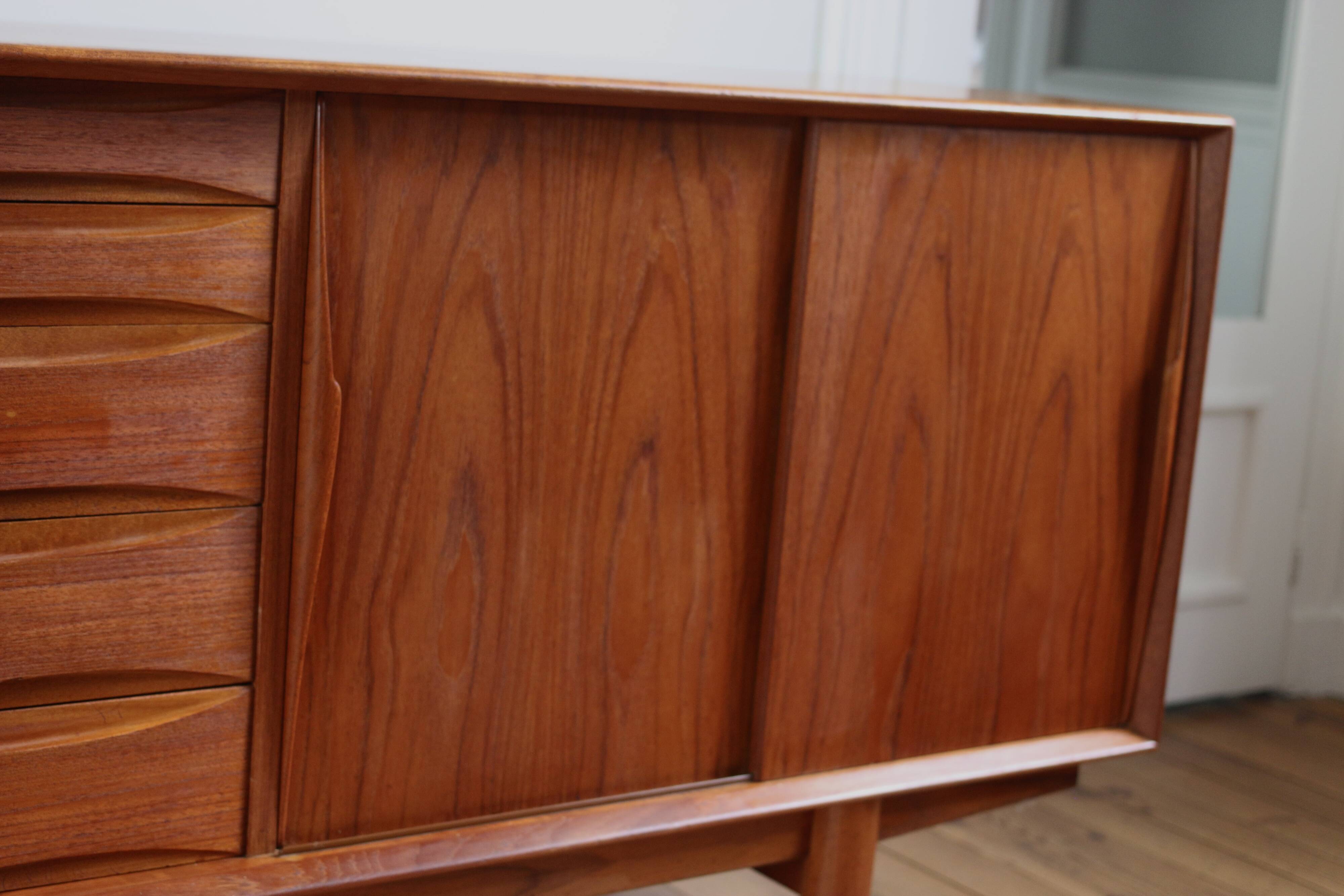 Enfilade scandinave vintage en teck Arne Vodder, 1960