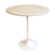 Table d’appoint en marbre de carrare conçue par Eero Saarinen Knoll