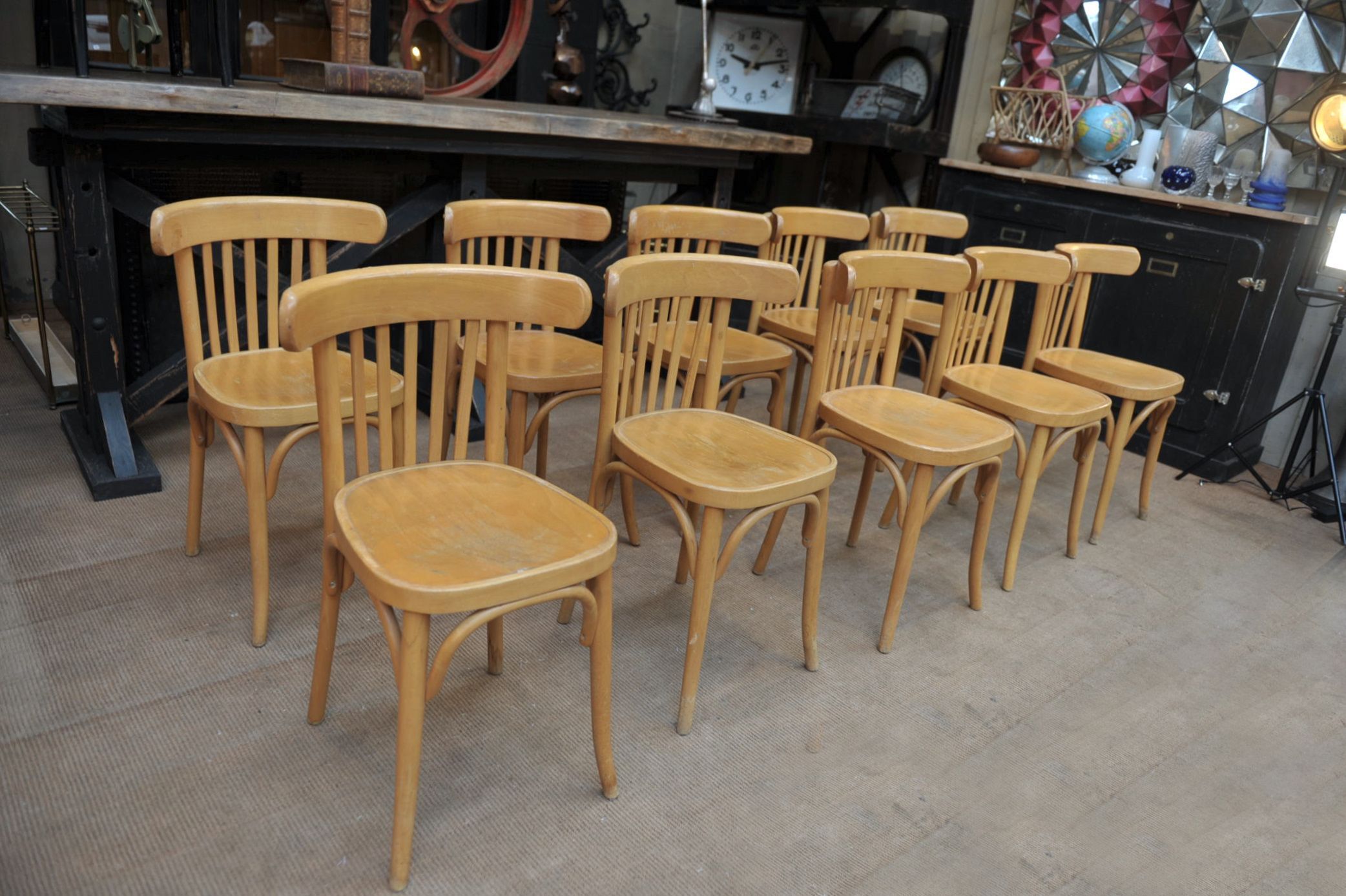 Old bistro chairs in curved beech from the 1950s