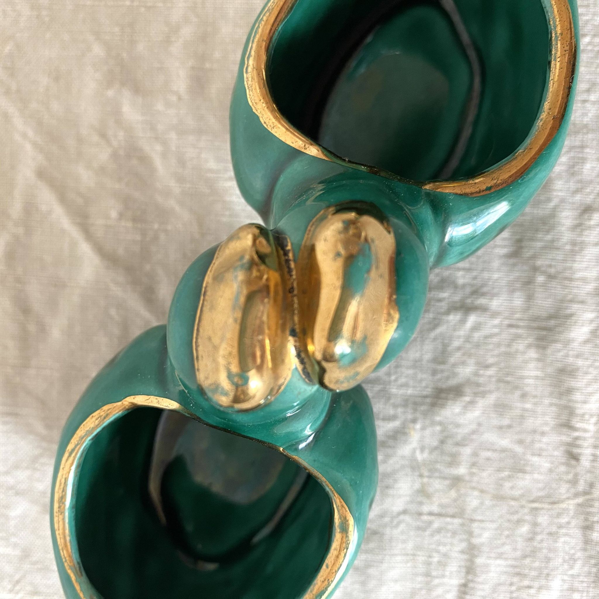 Salt and pepper shakers with chickens in slip