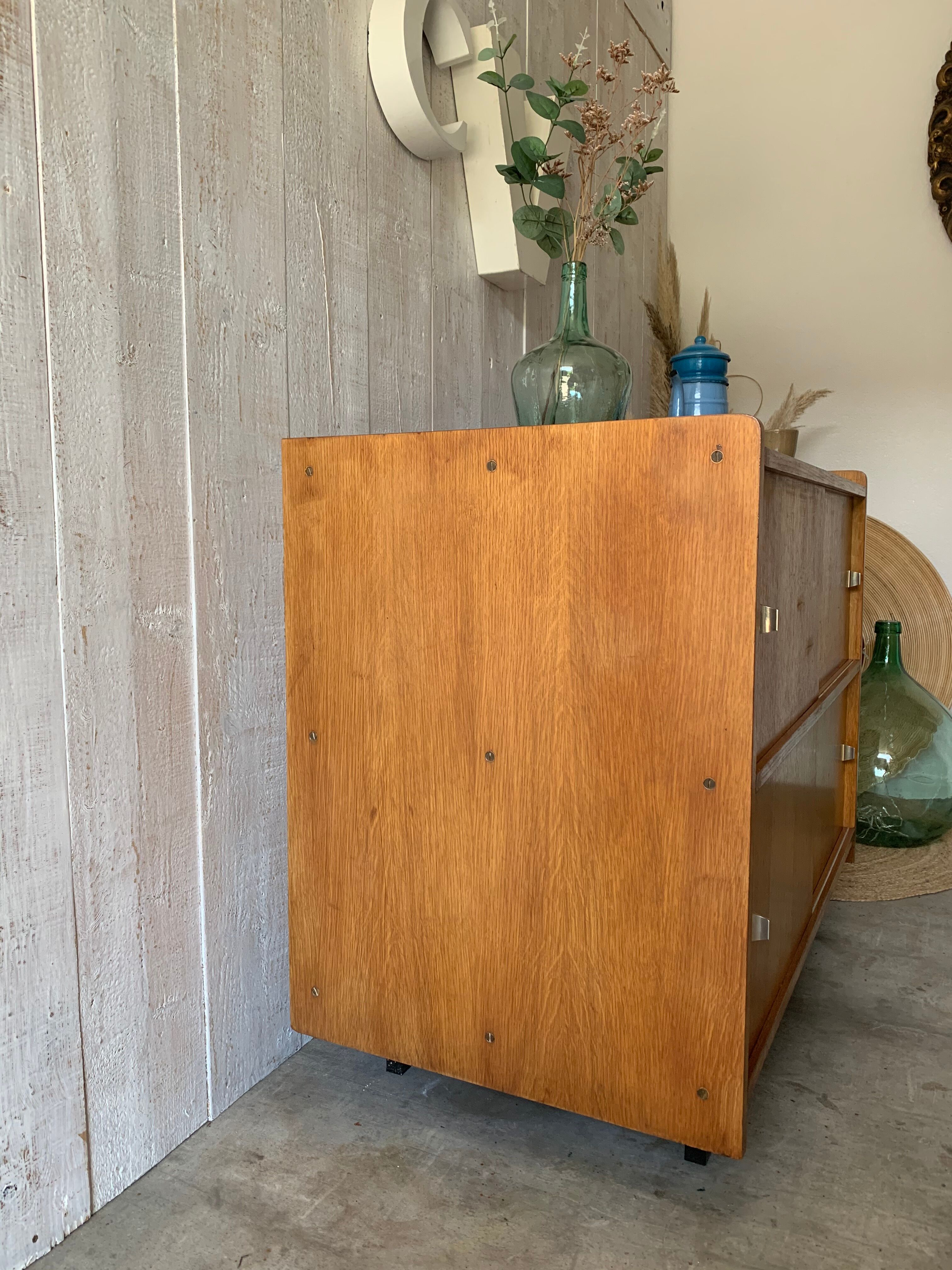 Buffet/modernist enfilade