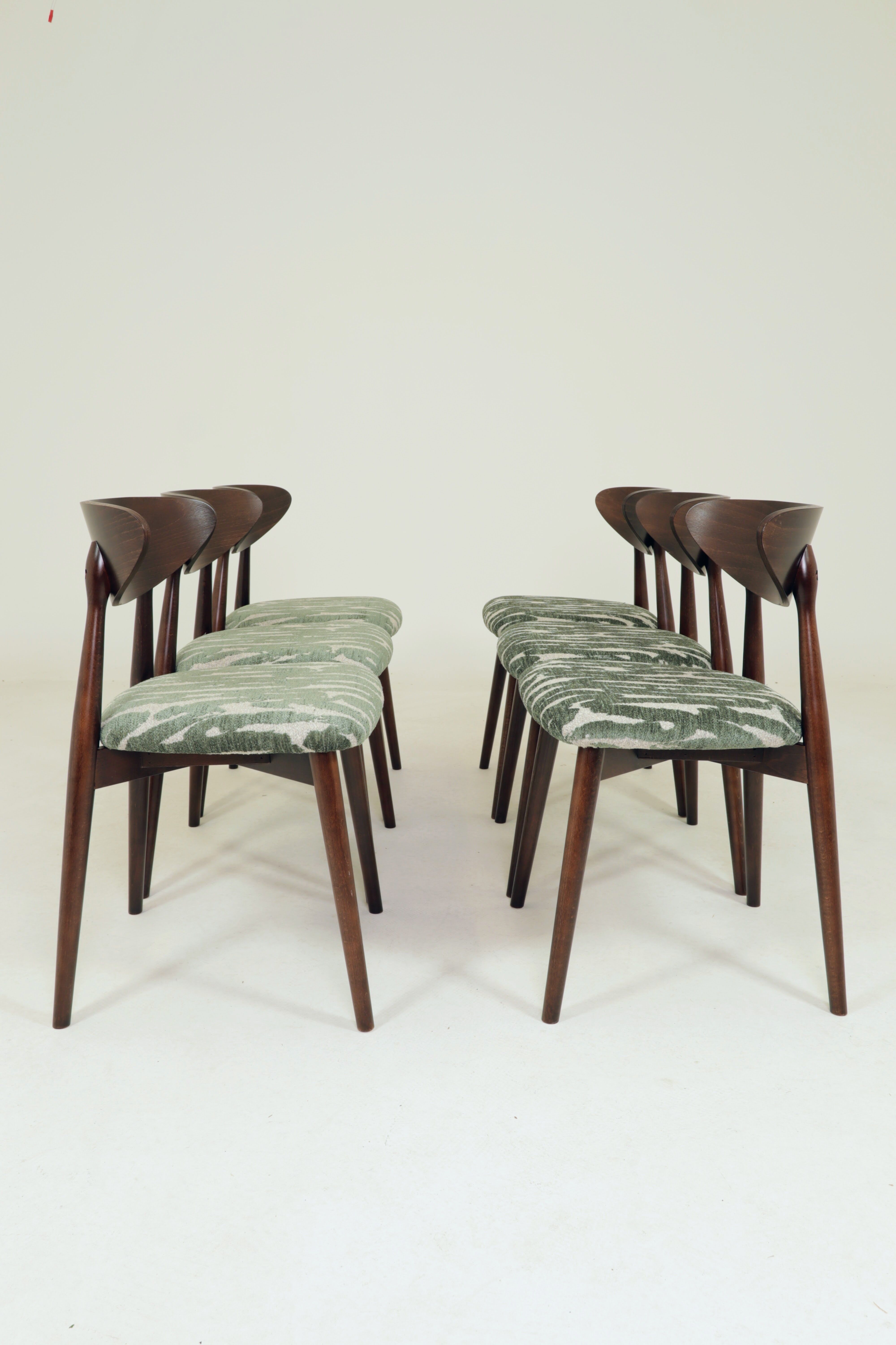 Modern set of 6 dining chairs, jacquard upholstery with patterns.
