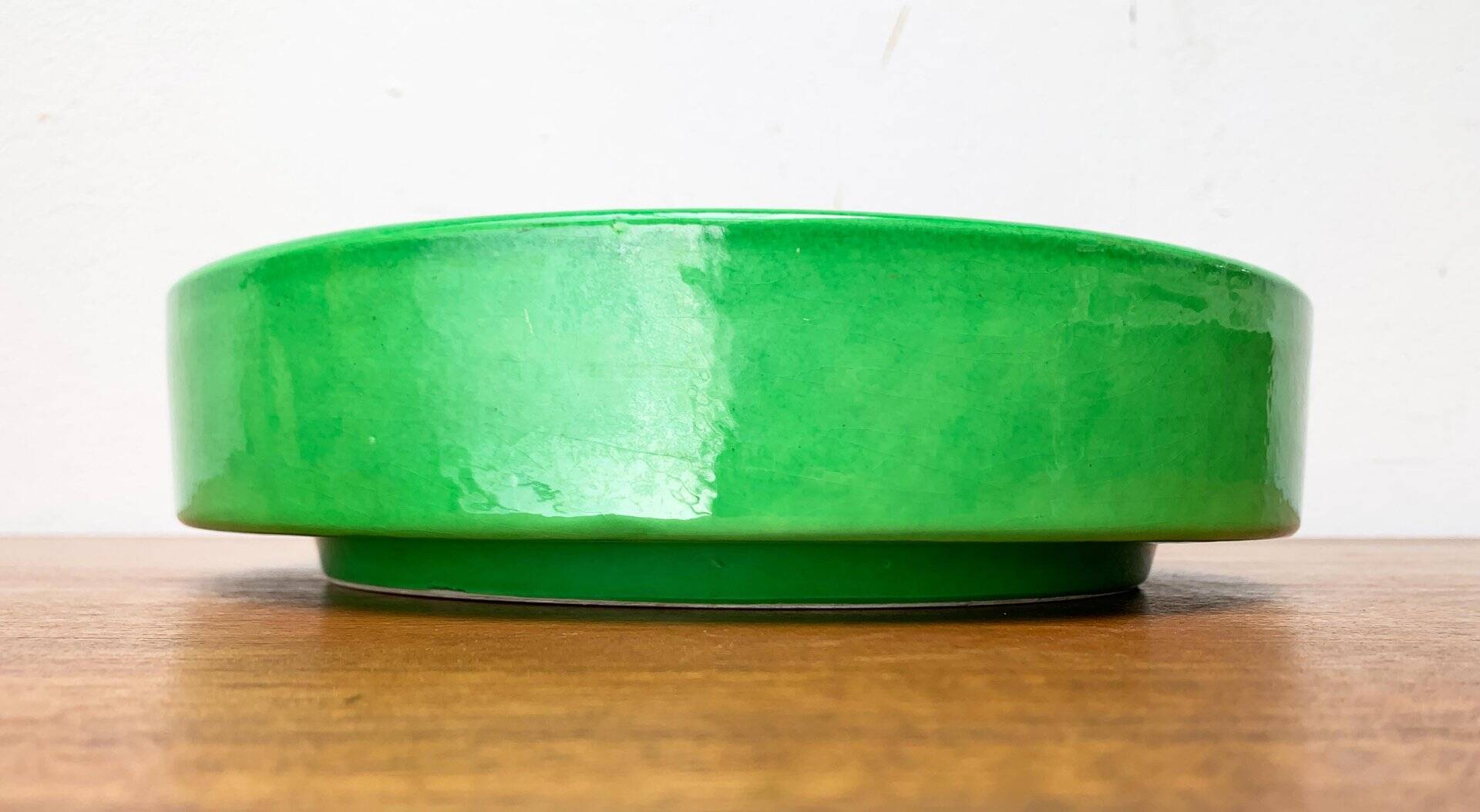 Italian ceramic platter from the mid-century by Bitossi for Rosenthal Netter, 1960s.